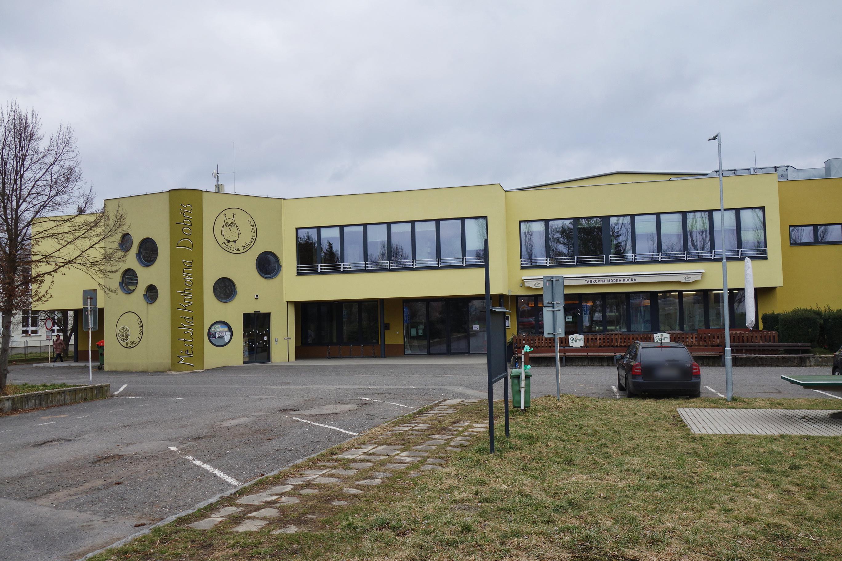 Knihovna Dobříš foto 2