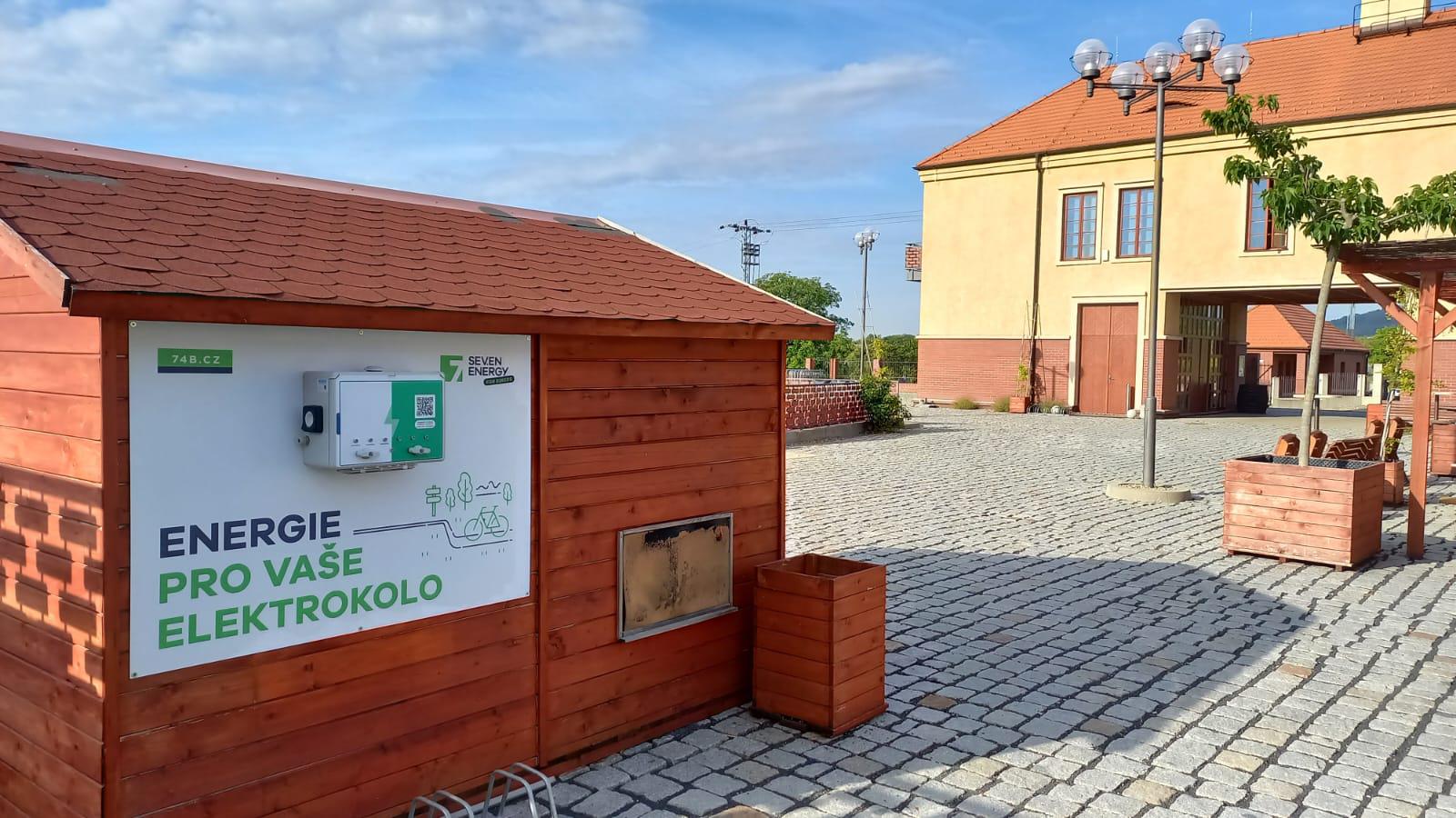 Nabíjecí stanice Zámecké vinařství Třebívlice foto 2