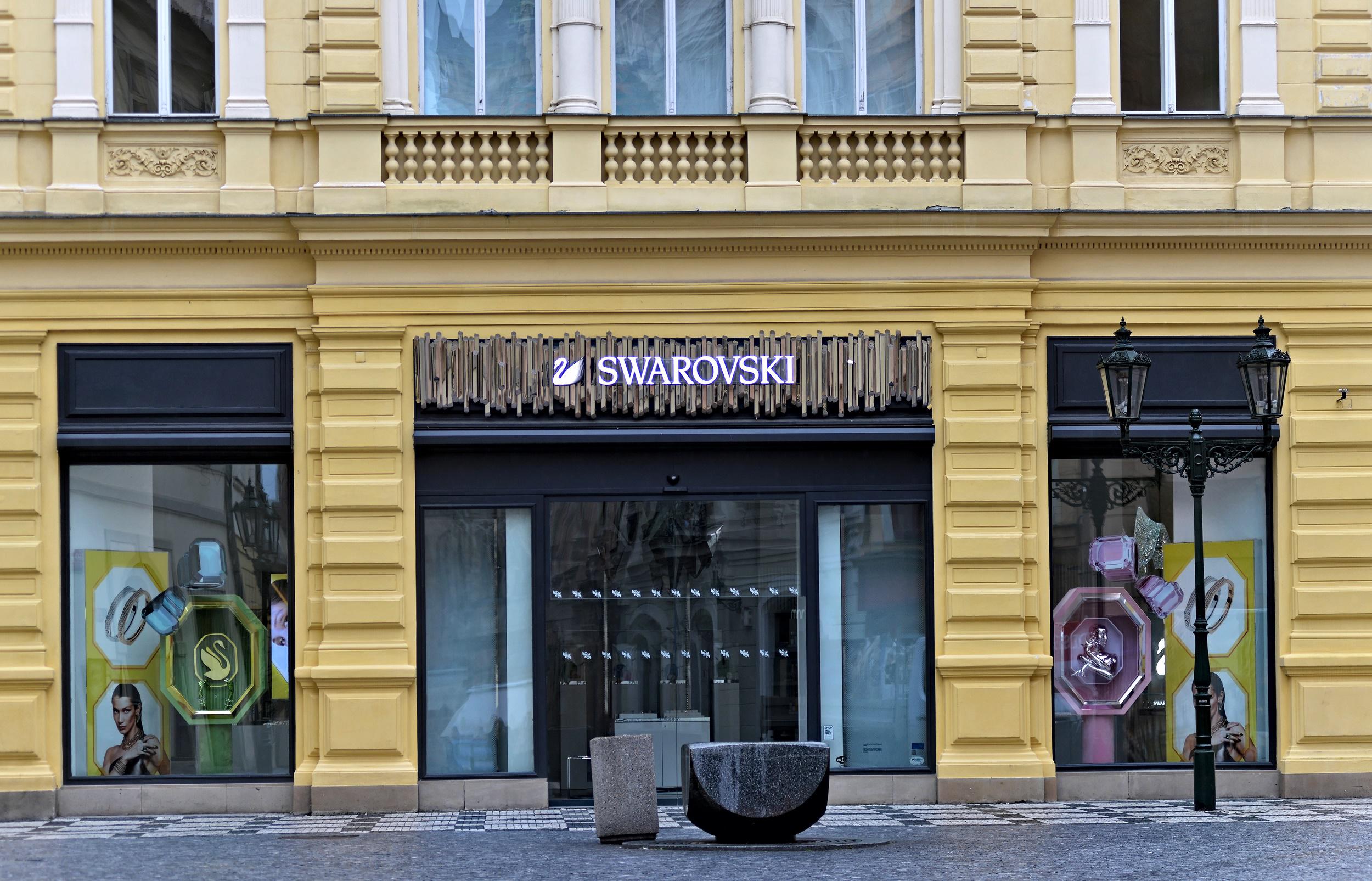 SWAROVSKI foto 2