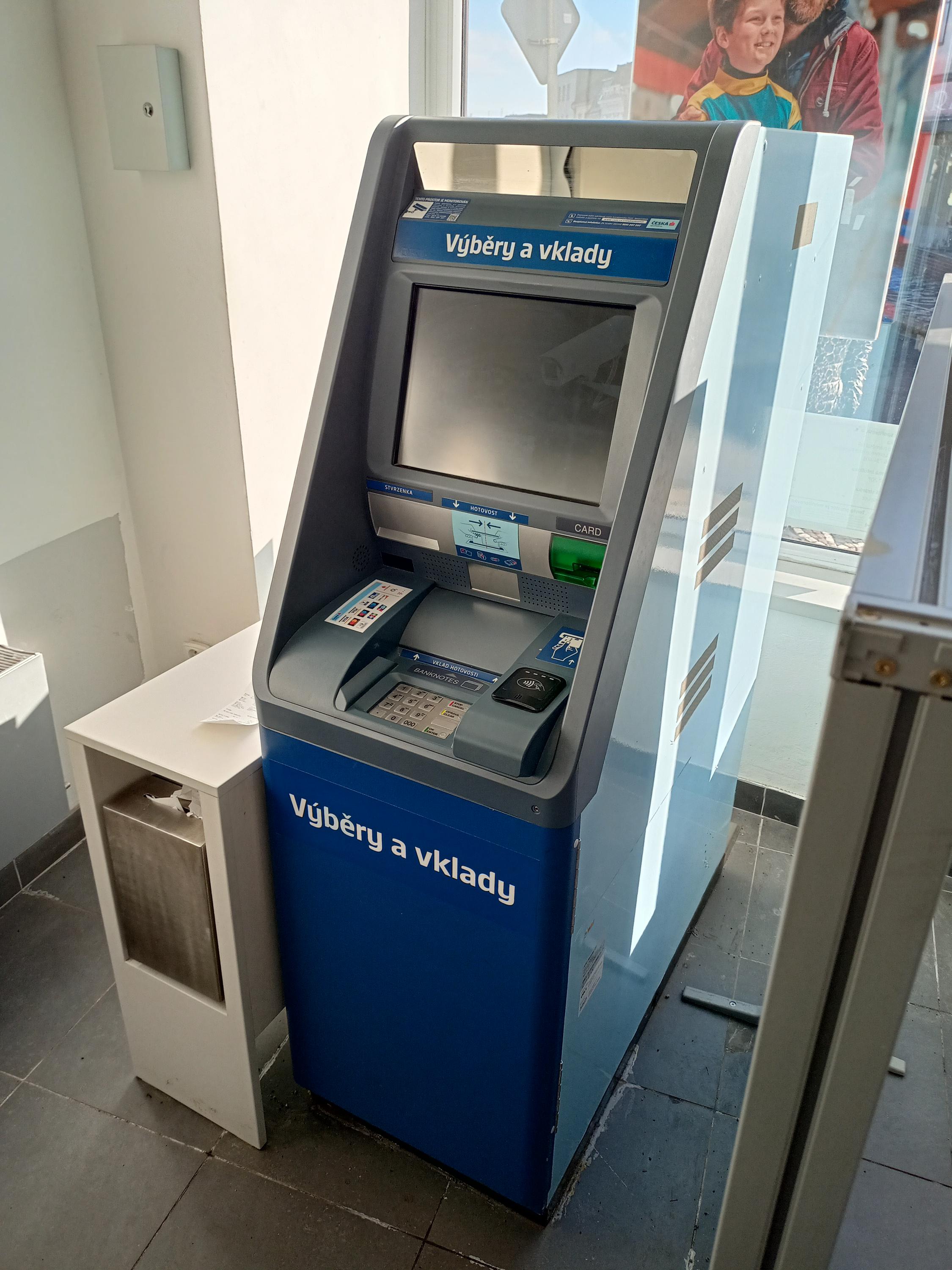 Bankomat České spořitelny foto 2
