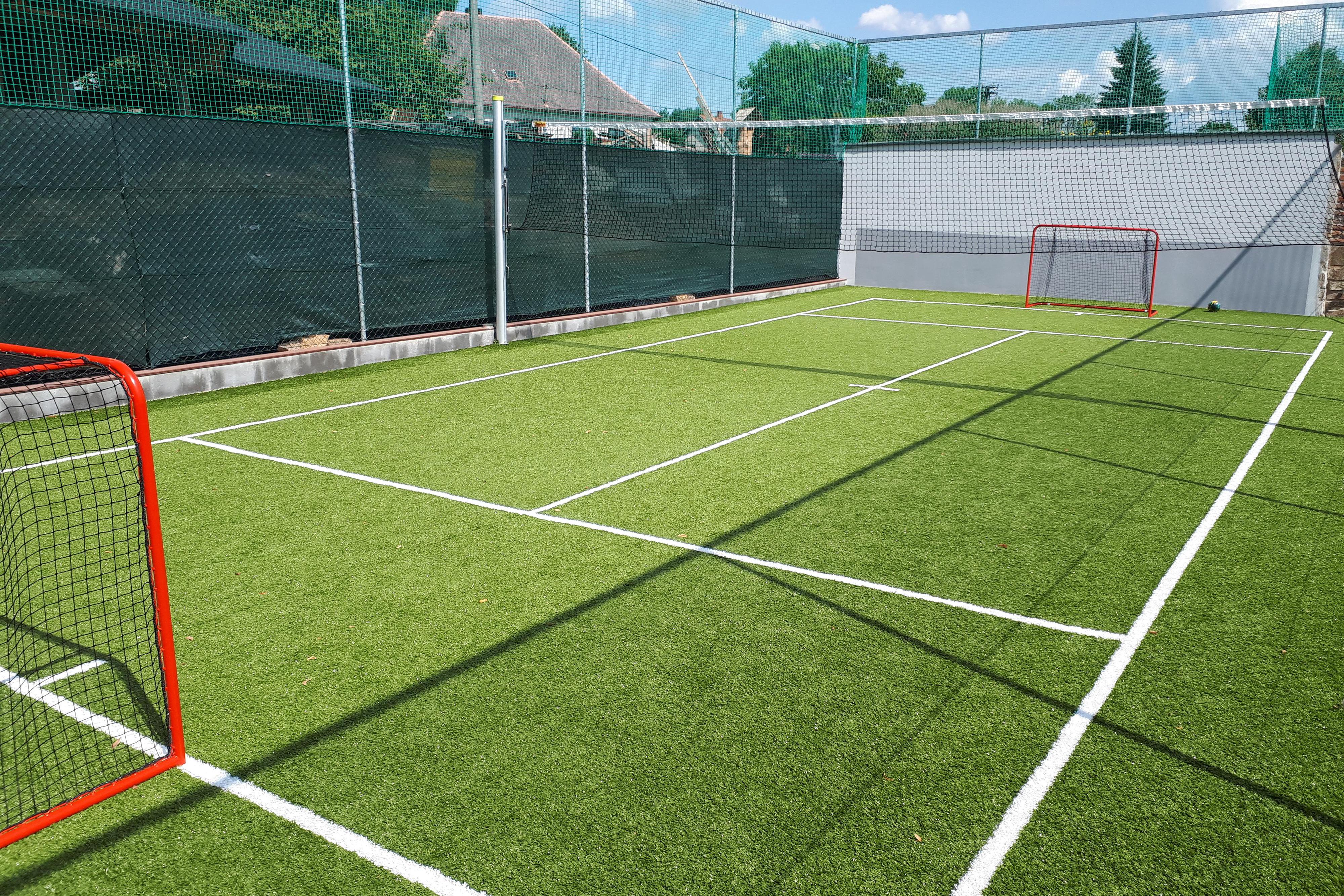 Prázdninový pobyt  chalupa na Sázavě  multi hřiště