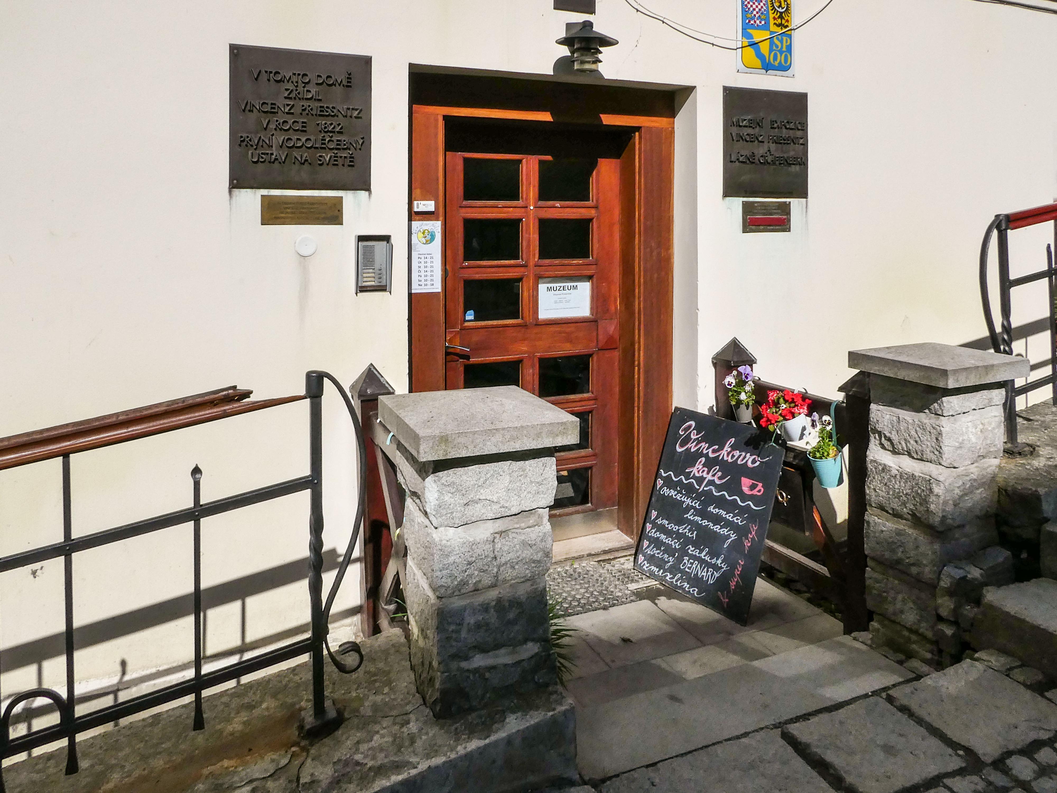 Vinckovo - kavárna a dortírna foto 6