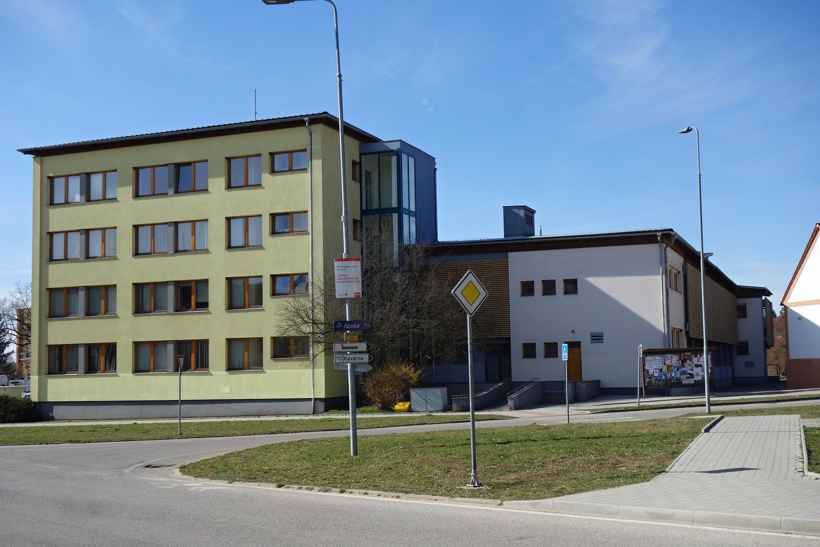 Zliv - městský úřad foto 3