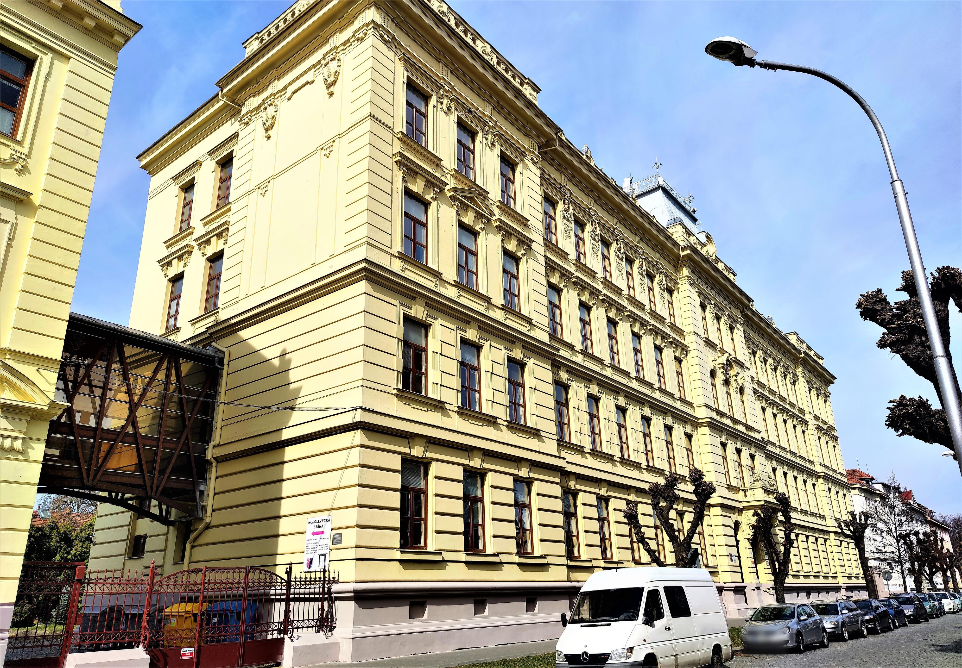 Gymnázium Jiřího Wolkera Prostějov foto 5