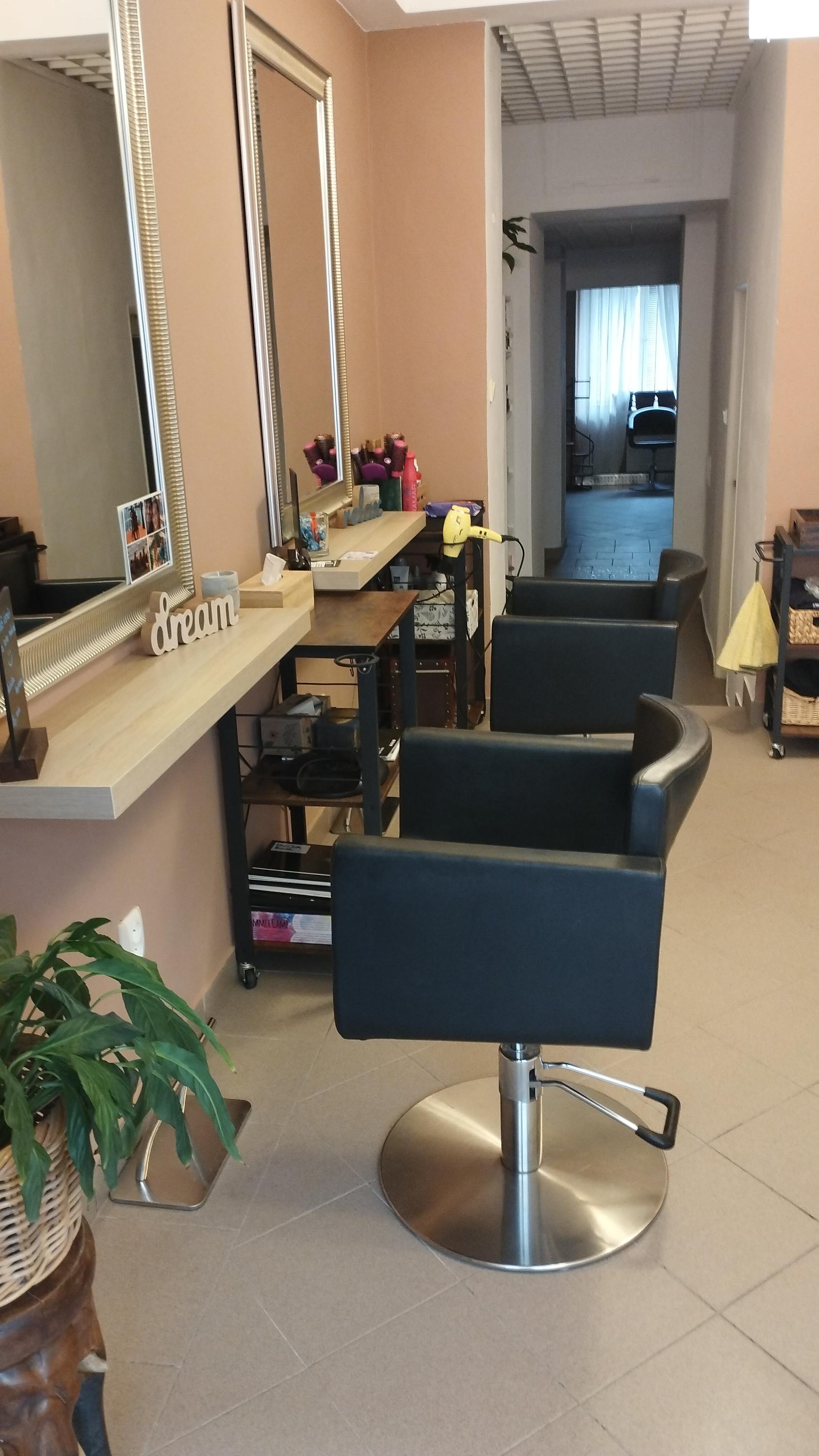 Zuzana Geislerová - kadeřnice foto 3