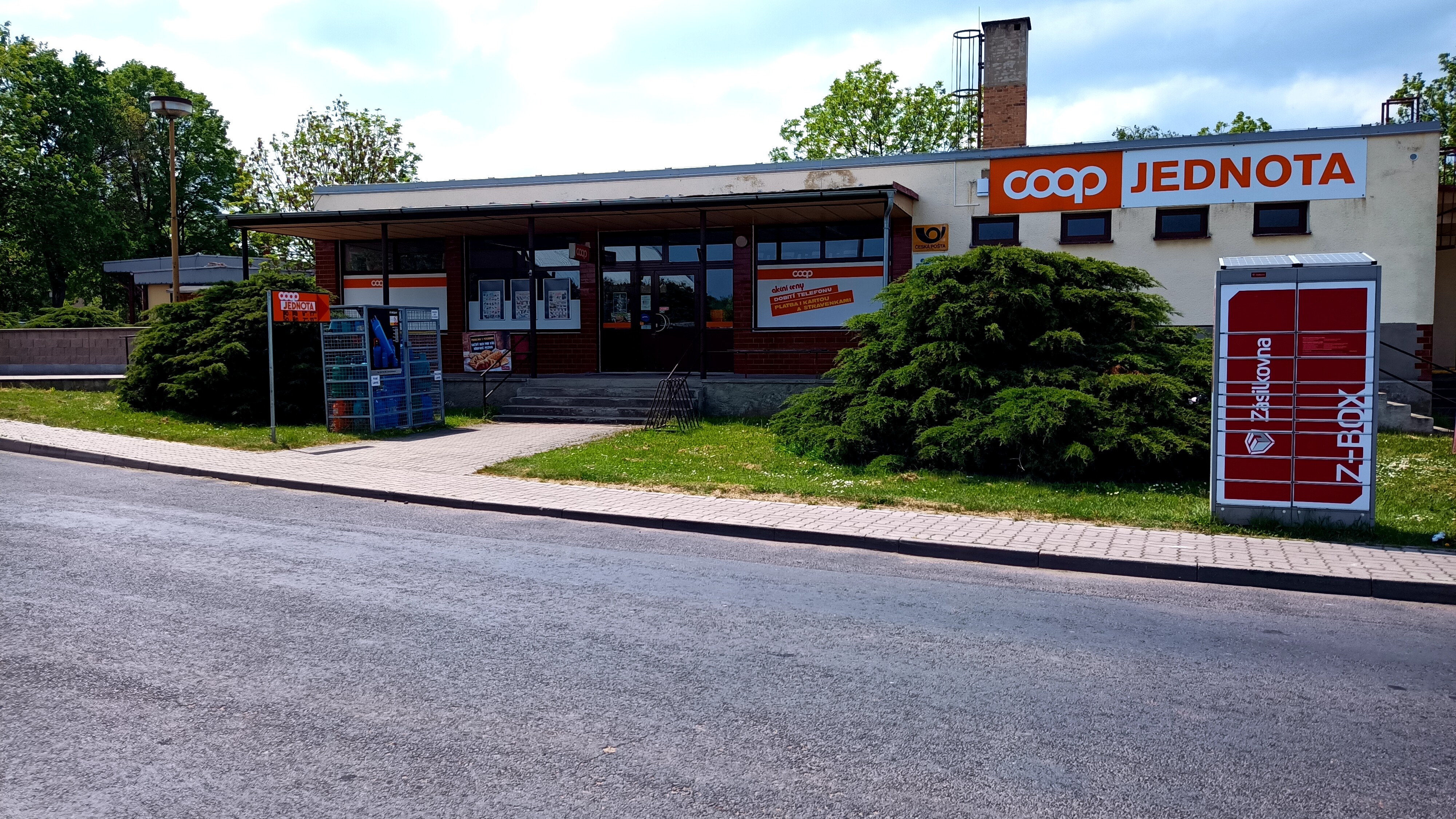 JEDNOTA, spotřební družstvo v Podbořanech - COOP foto 2