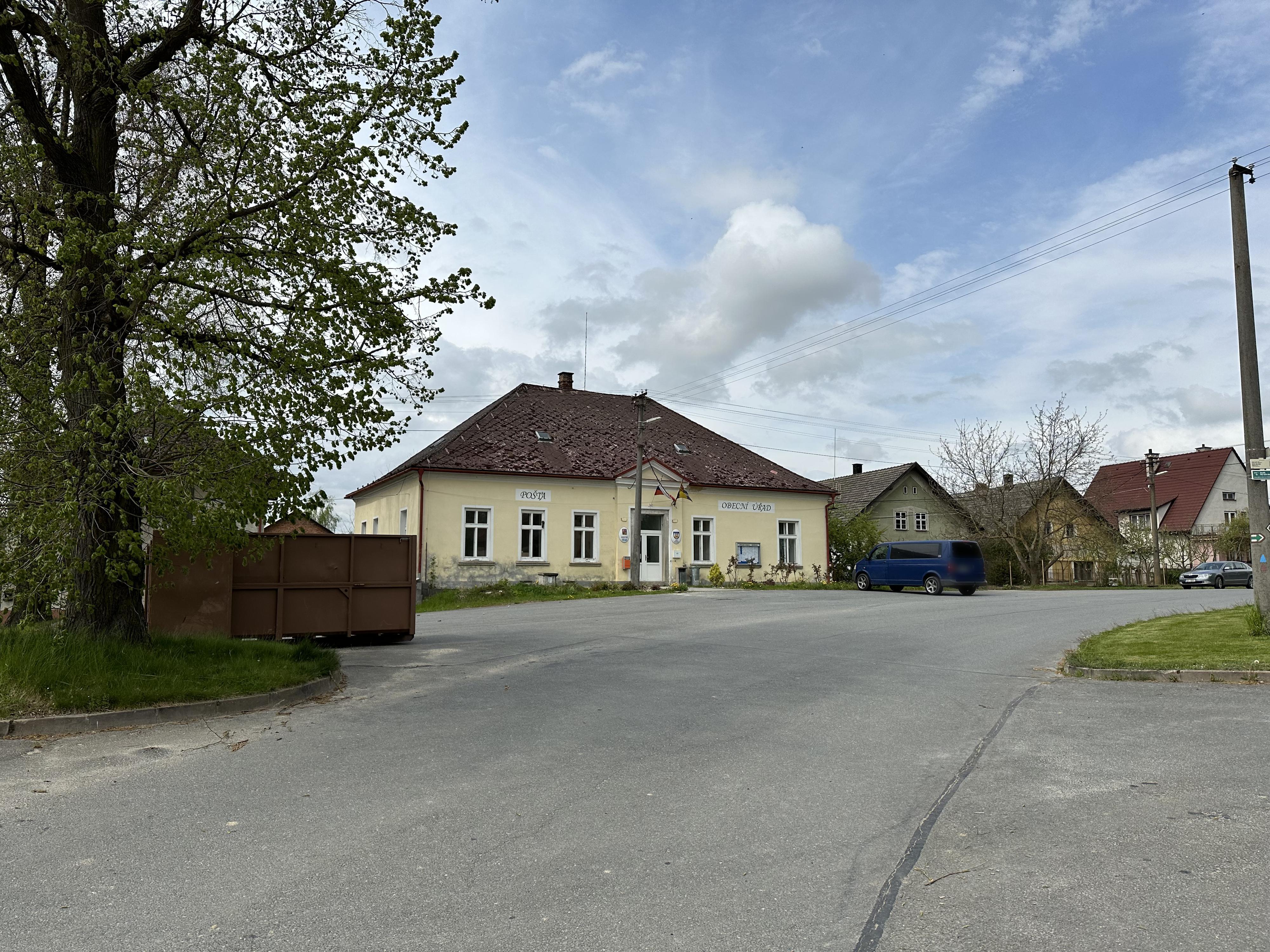 Věžnice - obecní úřad foto 2