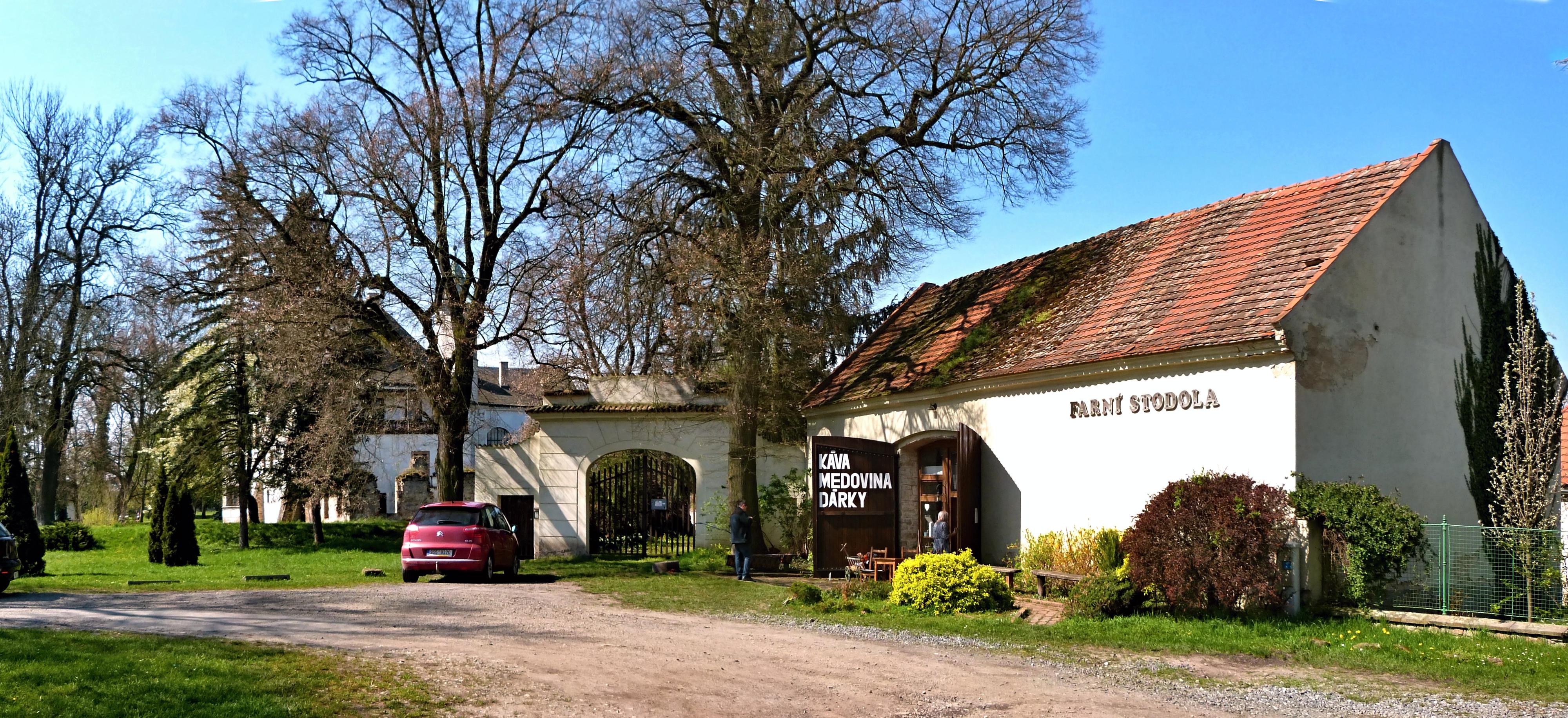 Farní Stodola foto 3
