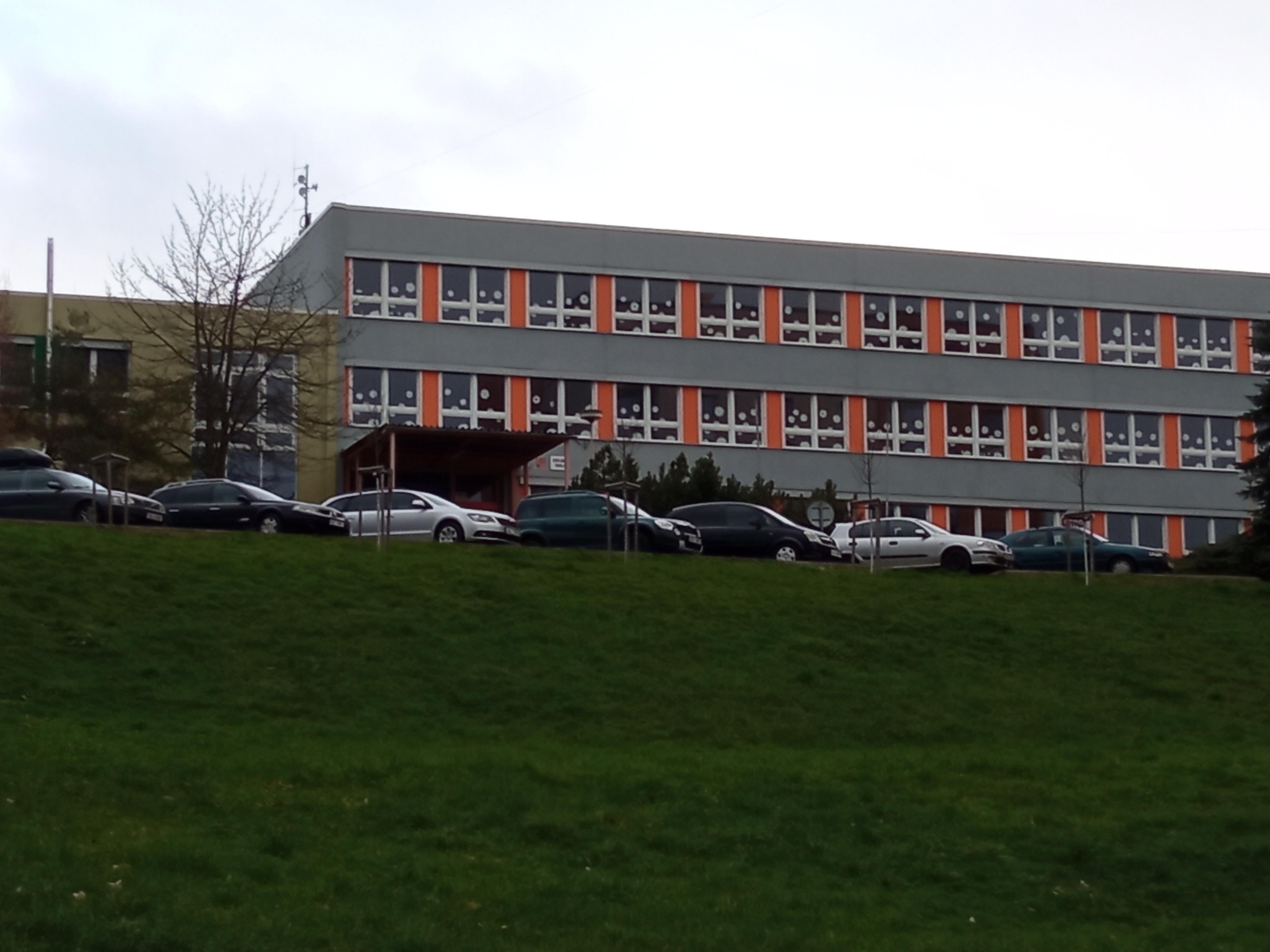 ZŠ a MŠ Jílové, Školní foto 2