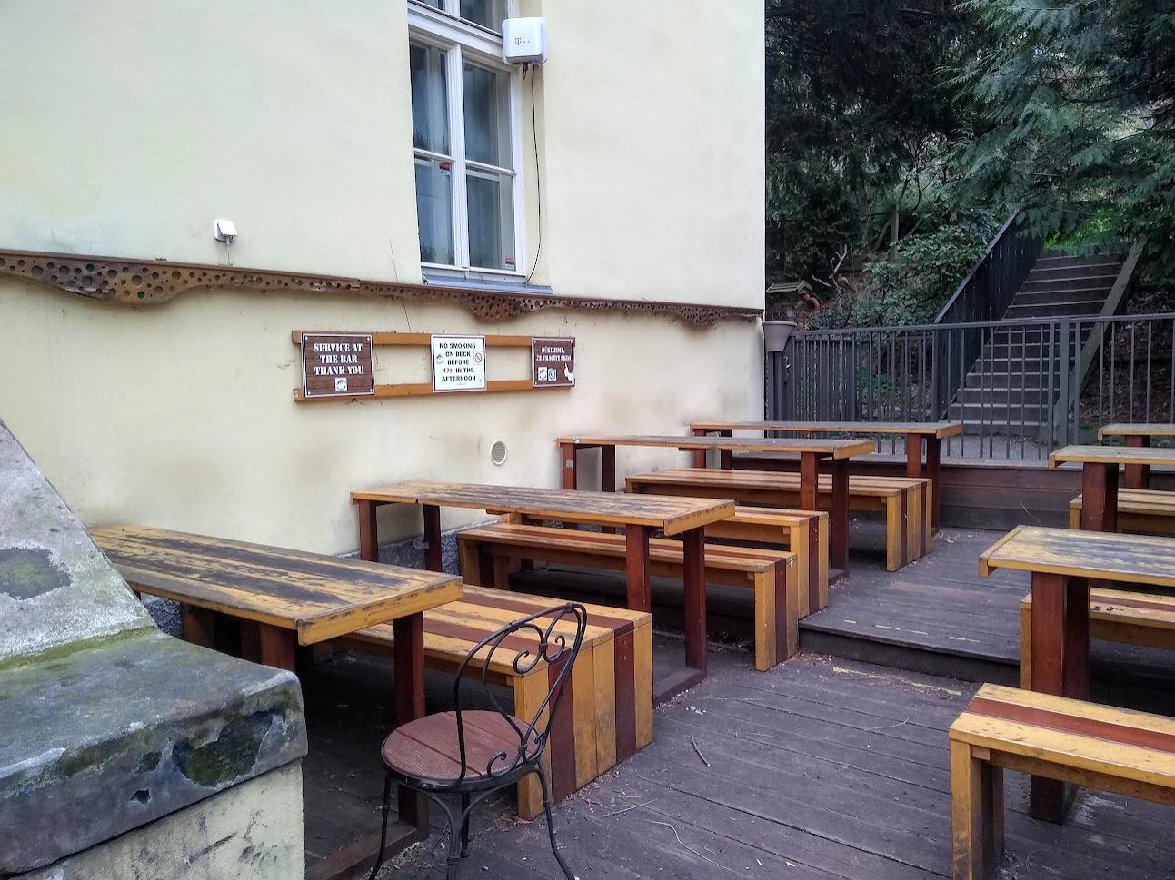 Studenský klub Mrtvá Ryba foto 2