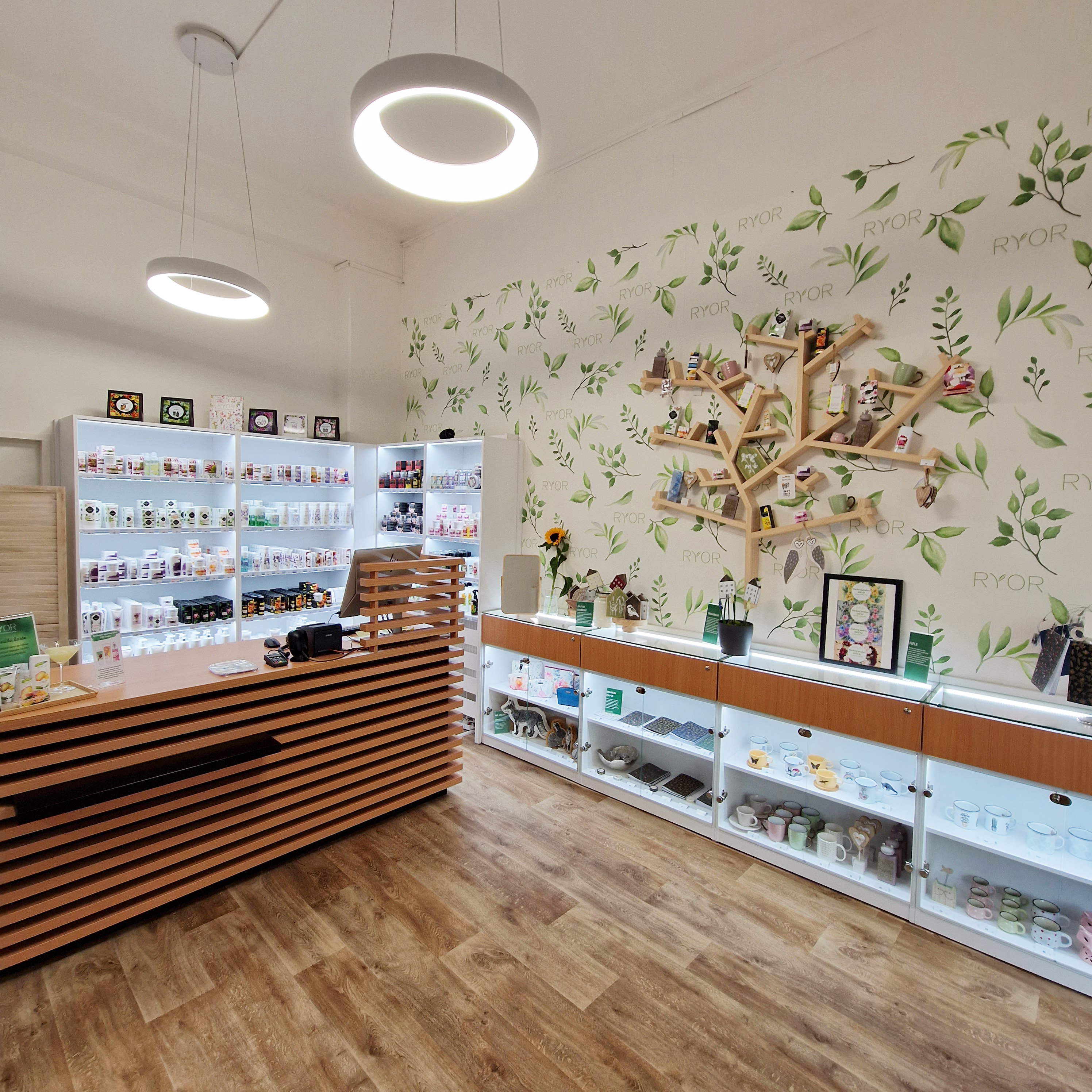 Značková prodejna Ryor kosmetika foto 2
