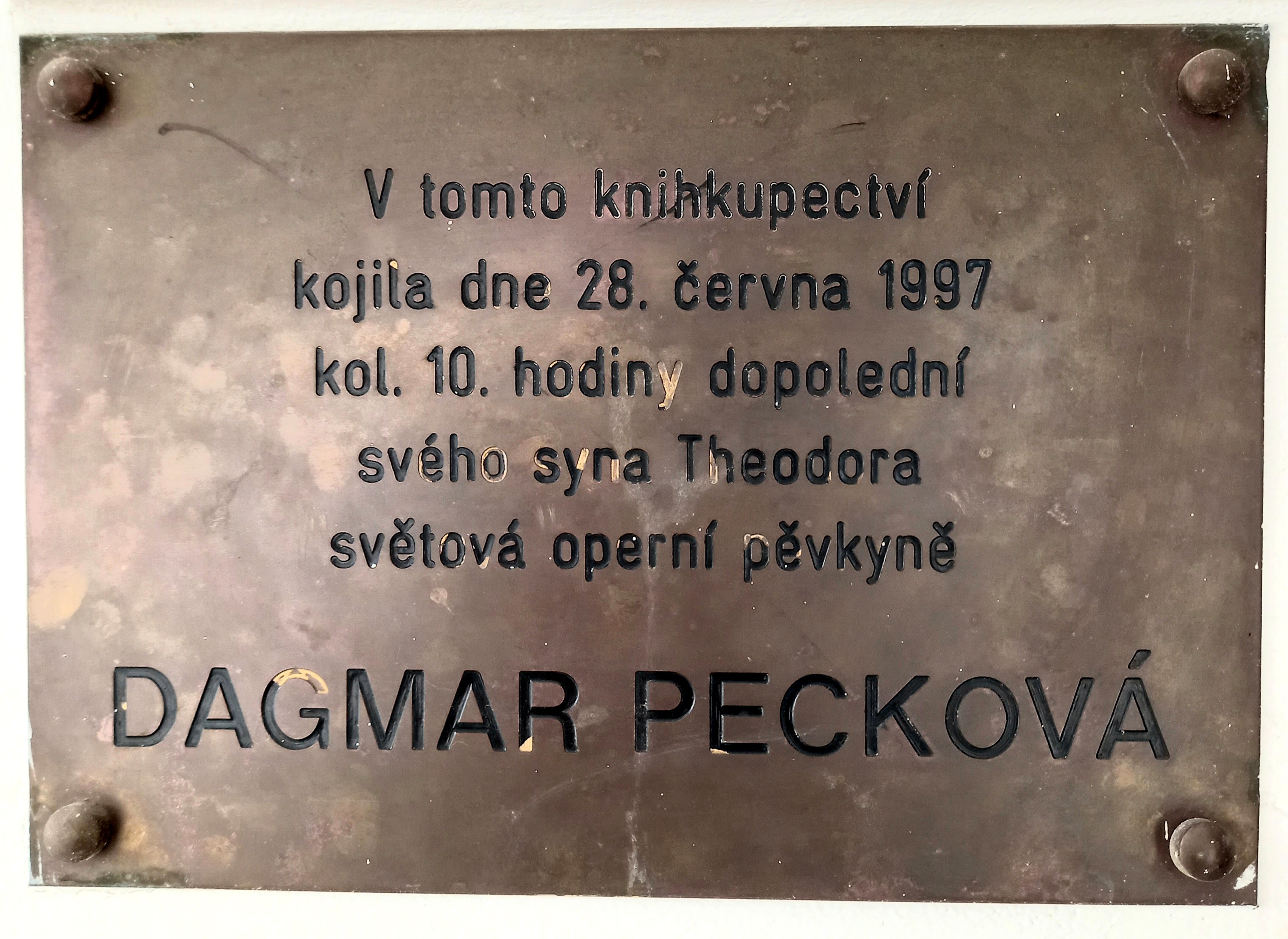 Knihkupectví - Antikvariát Paseka foto 6