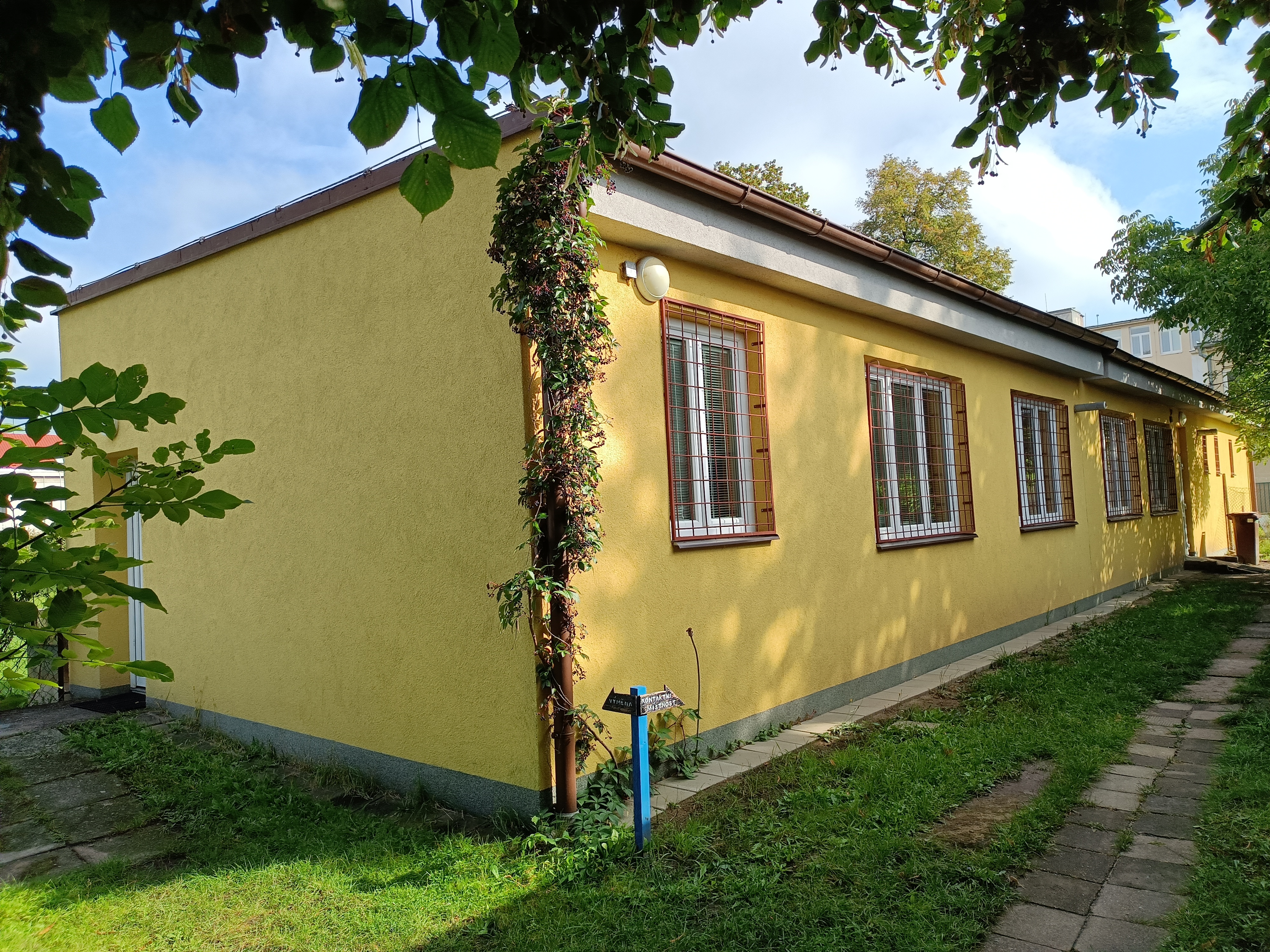 Kontaktní a poradenské centrum Pardubice - Laxus foto 2