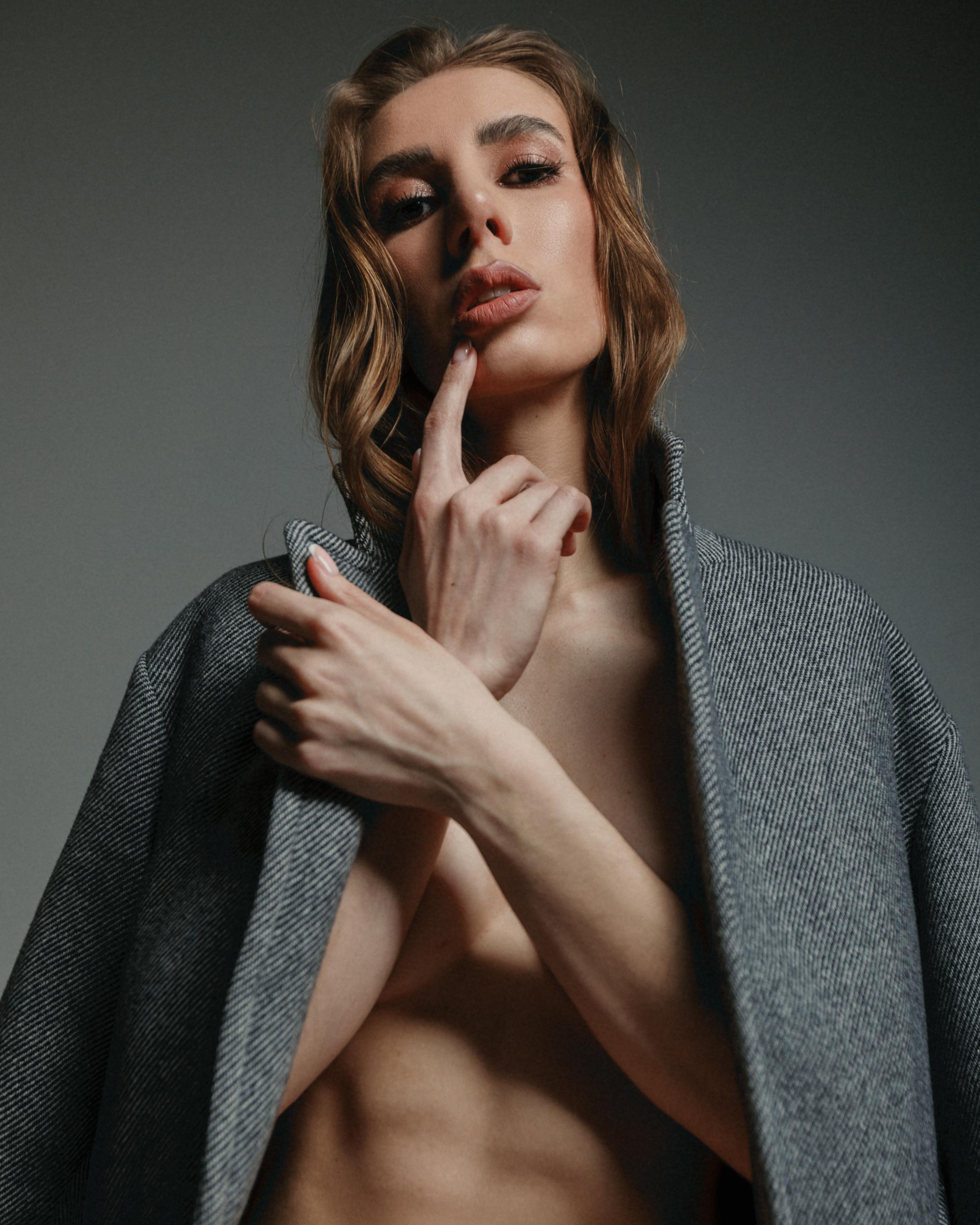 ALSUSHA - Ateliérová fotografka foto 1