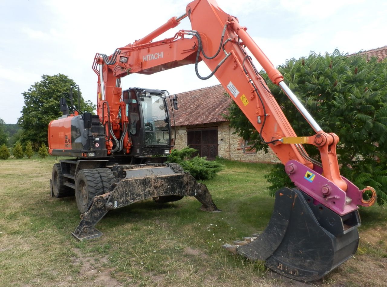 Půjčovna stavebních strojů - Odbytové družstvo ovoce Český ráj