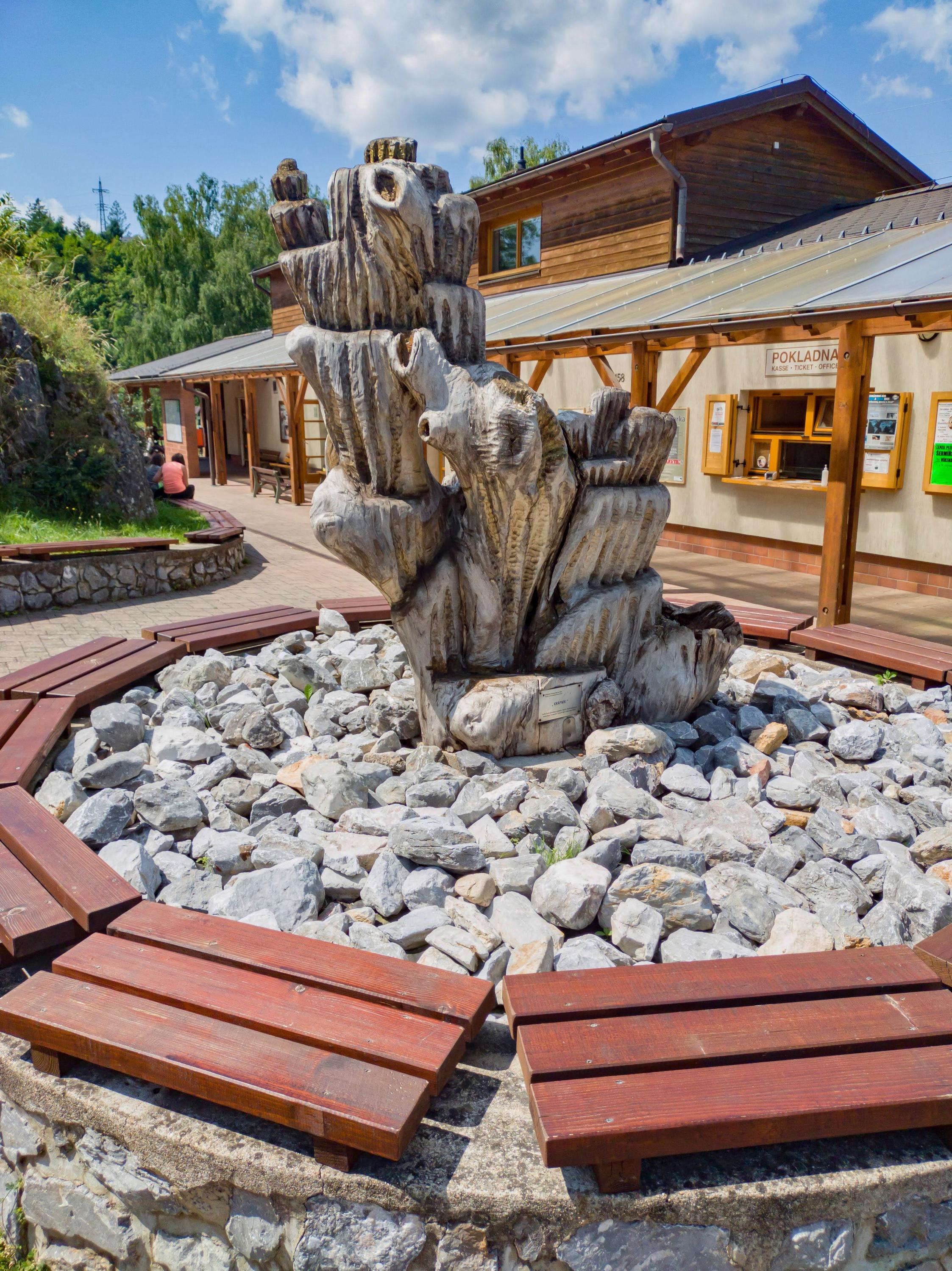 Občerstvení u Jeskyně Balcarka foto 2