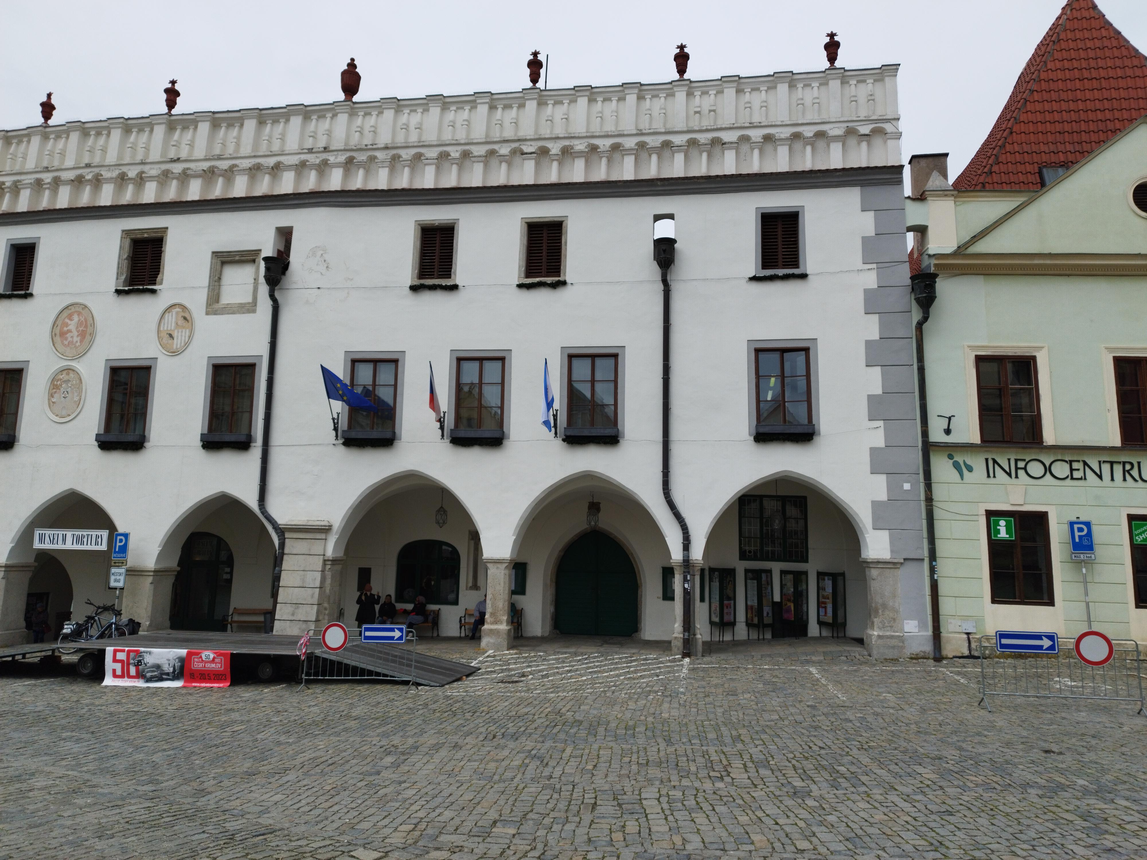 Český Krumlov - městský úřad radnice foto 4