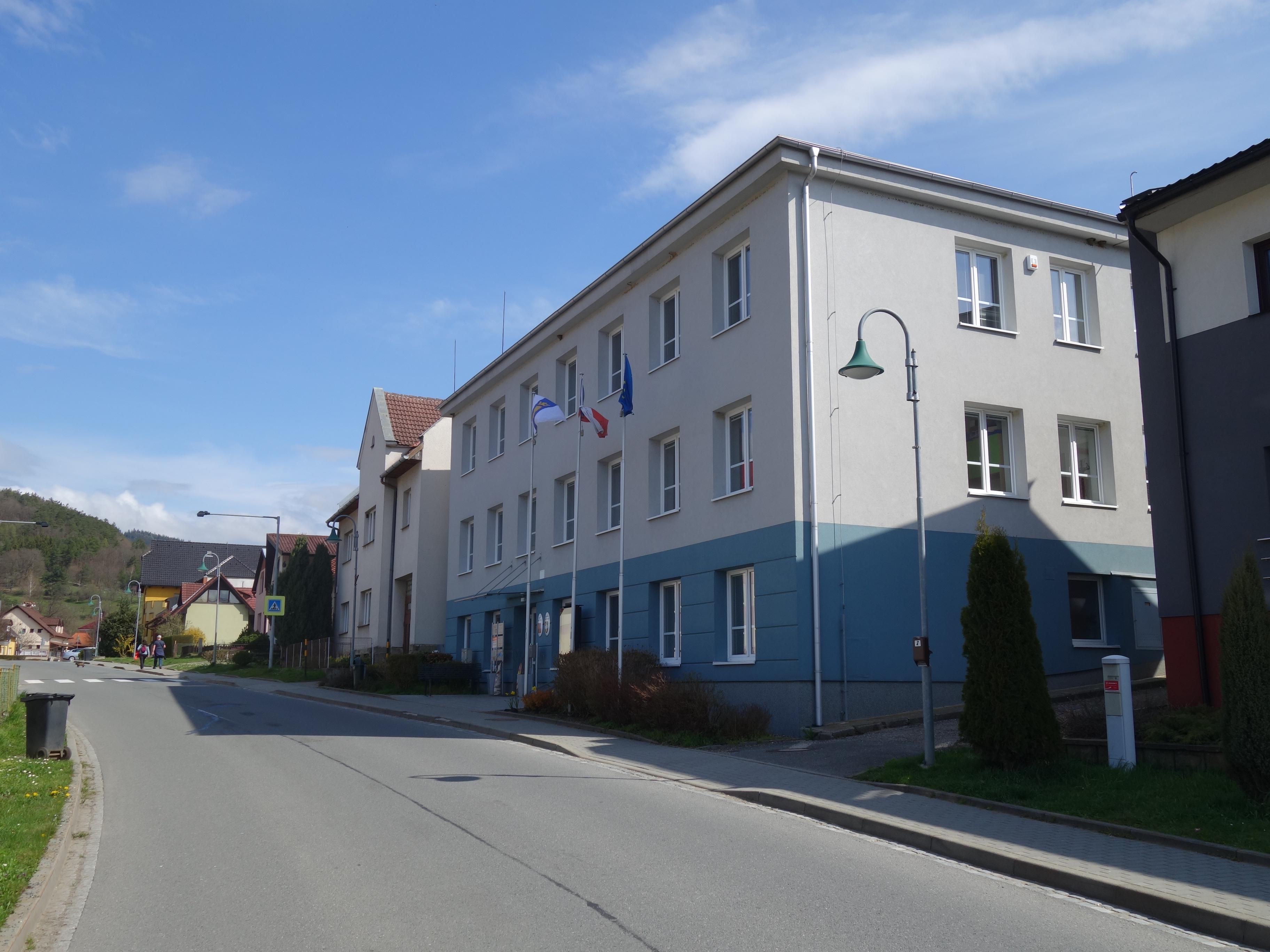 Pozlovice - úřad městyse foto 5