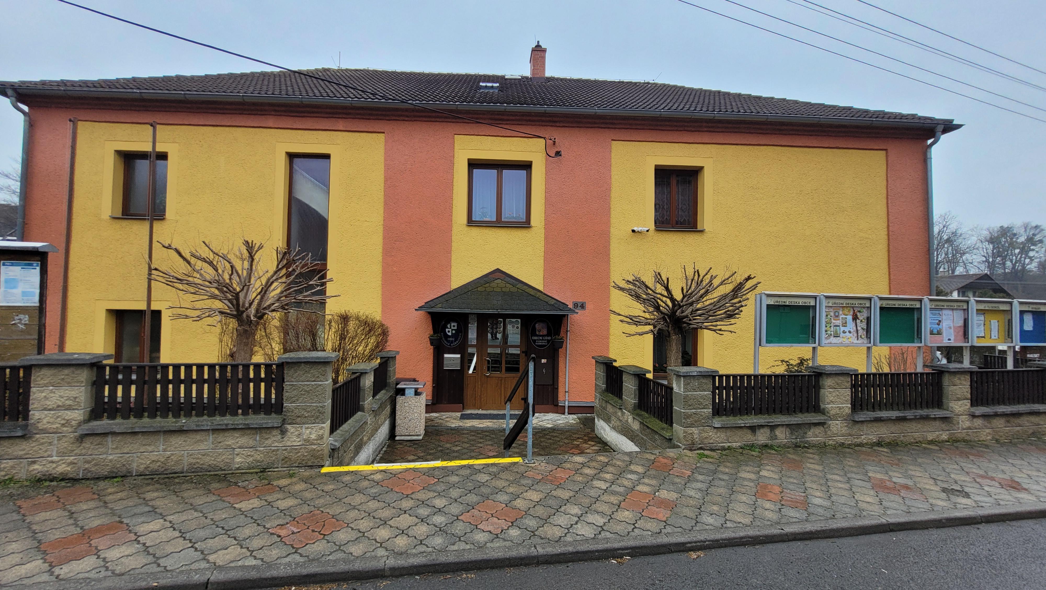 Svobodné Heřmanice - obecní úřad foto 3