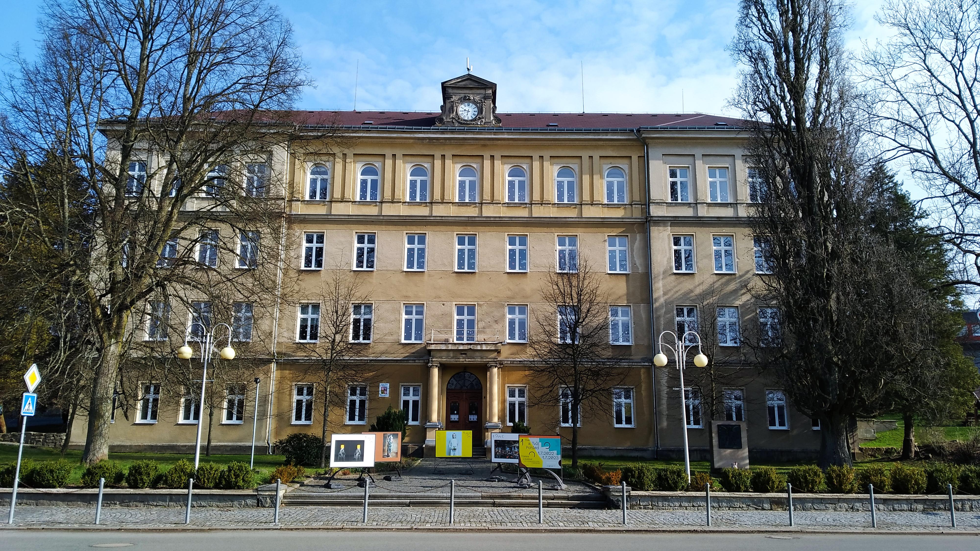 Základní škola Mikulášovice, okres Děčín foto 4