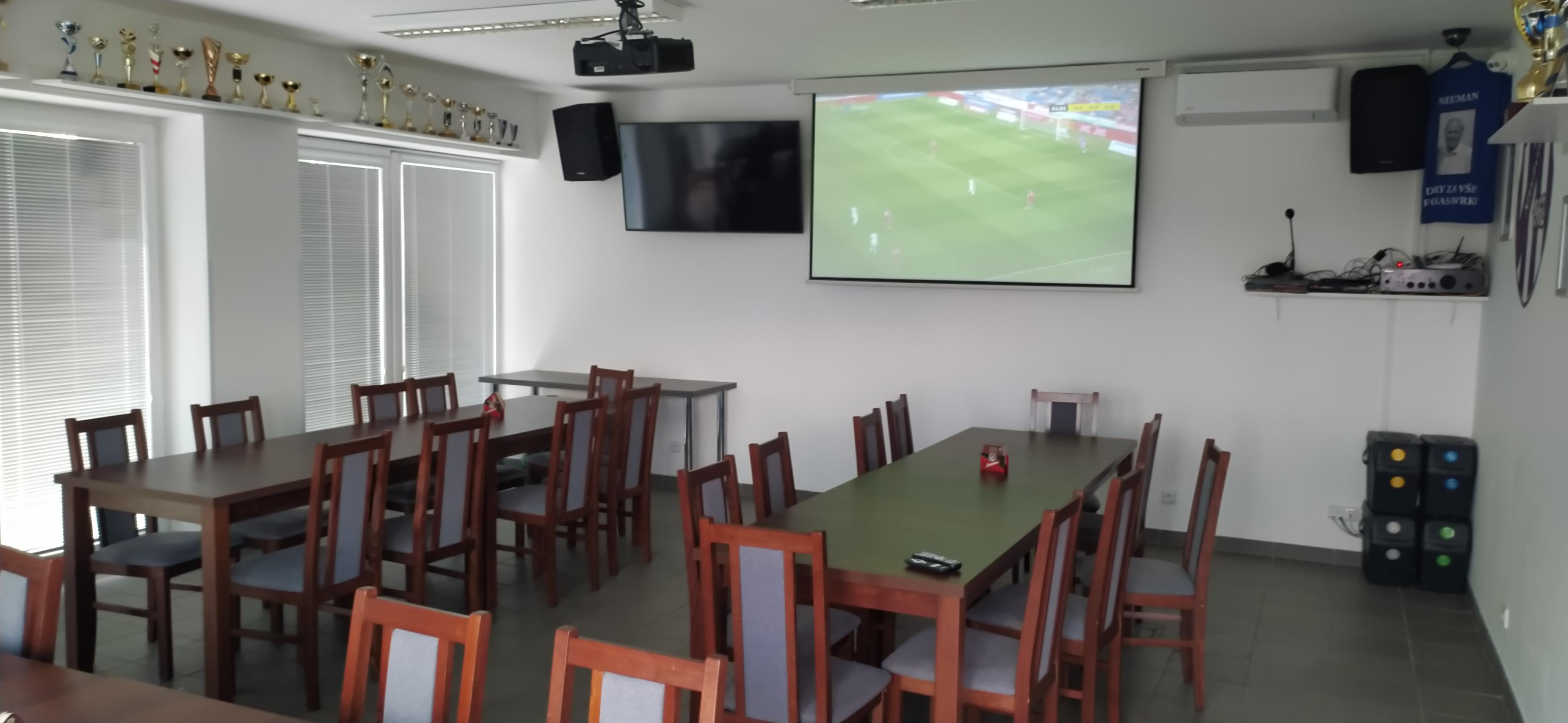 Občerstvení na hřišti FC Nasavrky foto 2