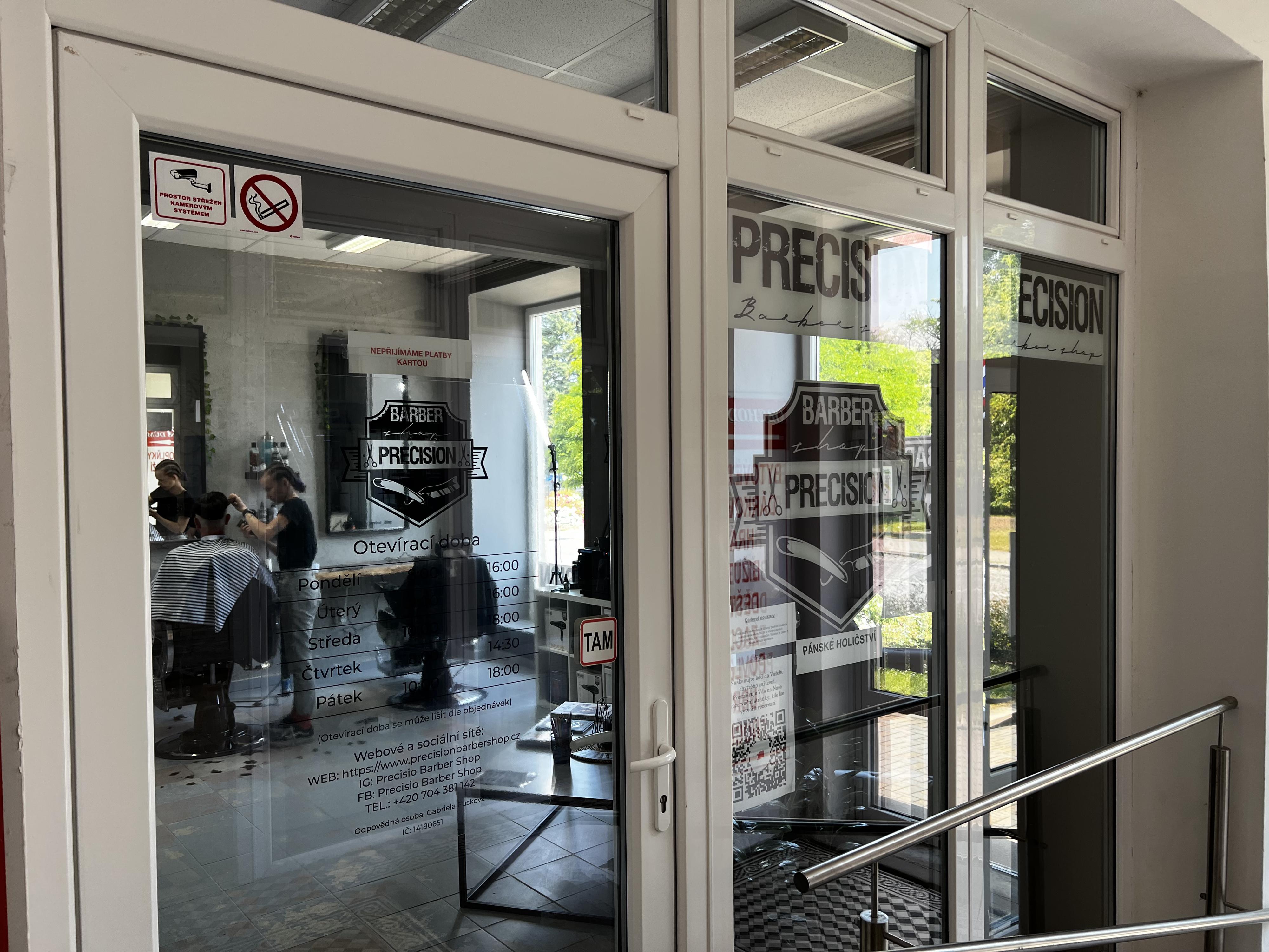 Precision Barber Shop foto 6
