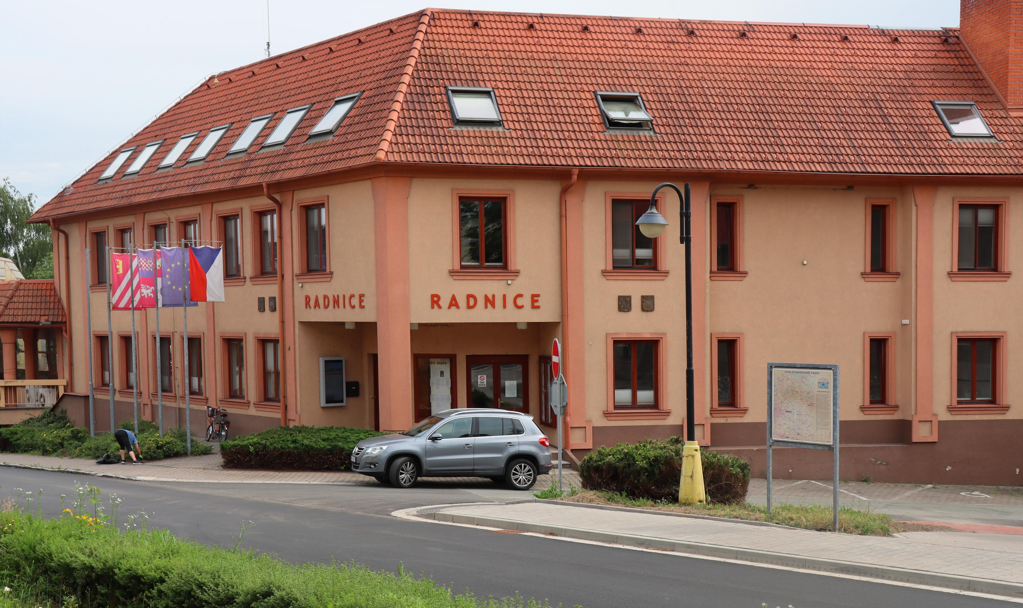 Sezemice - městský úřad foto 3