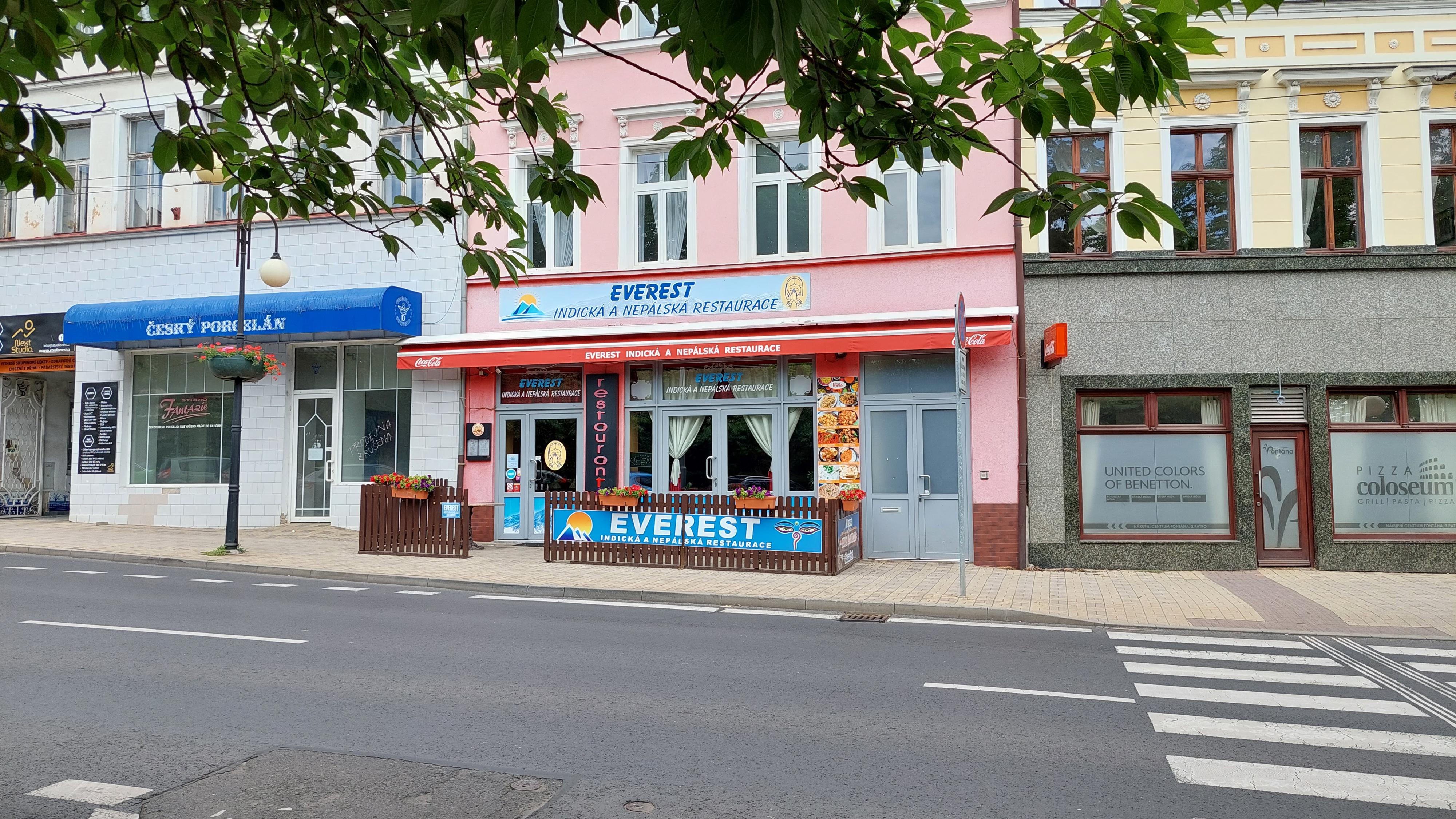 Restaurace Everest