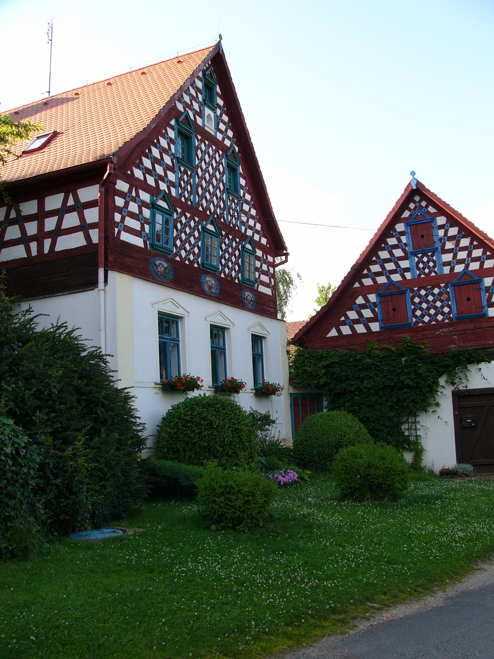 Lipová - obecní úřad foto 2