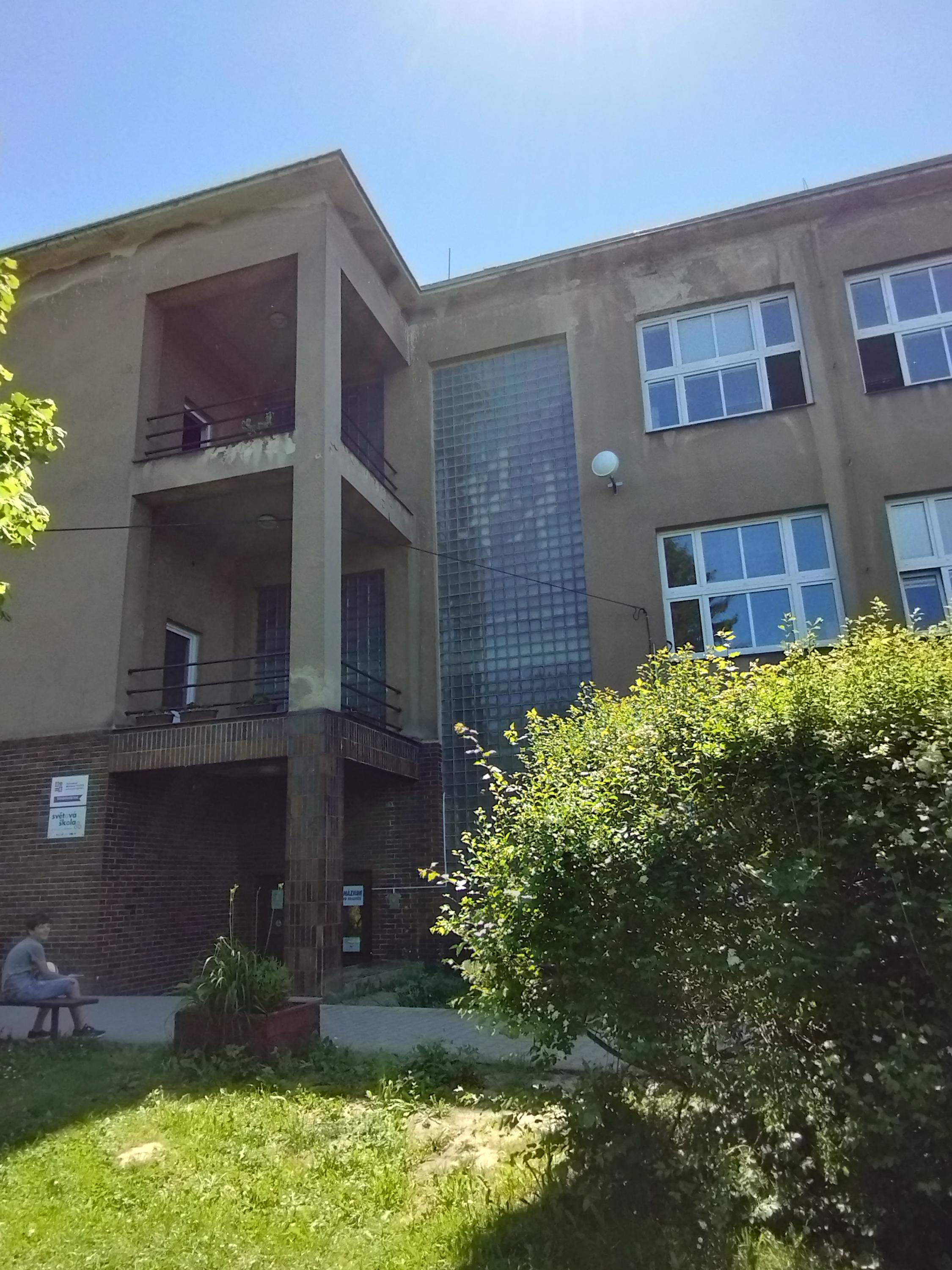Gymnázium Mnichovo Hradiště foto 2