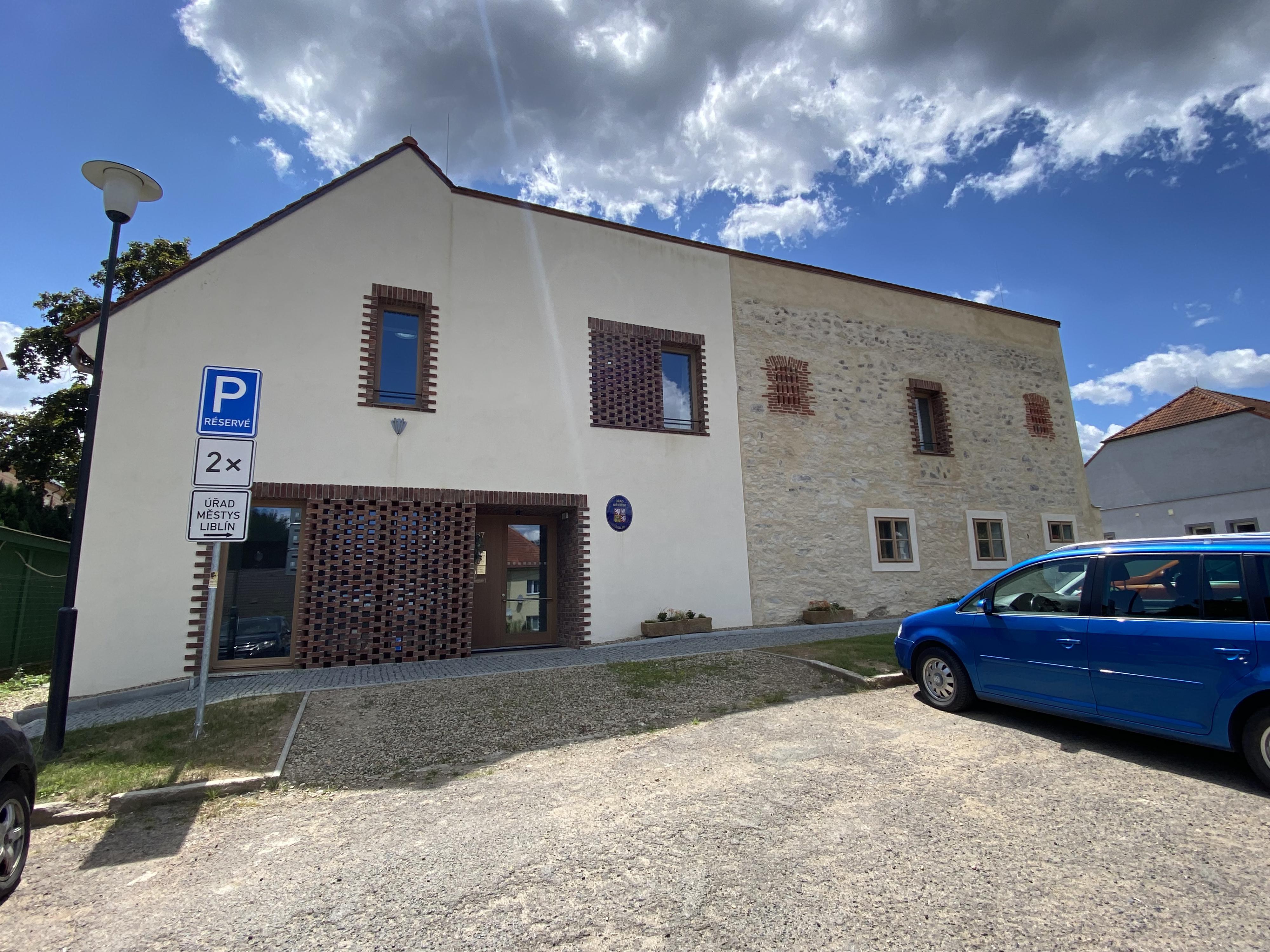 Liblín - úřad městyse foto 3
