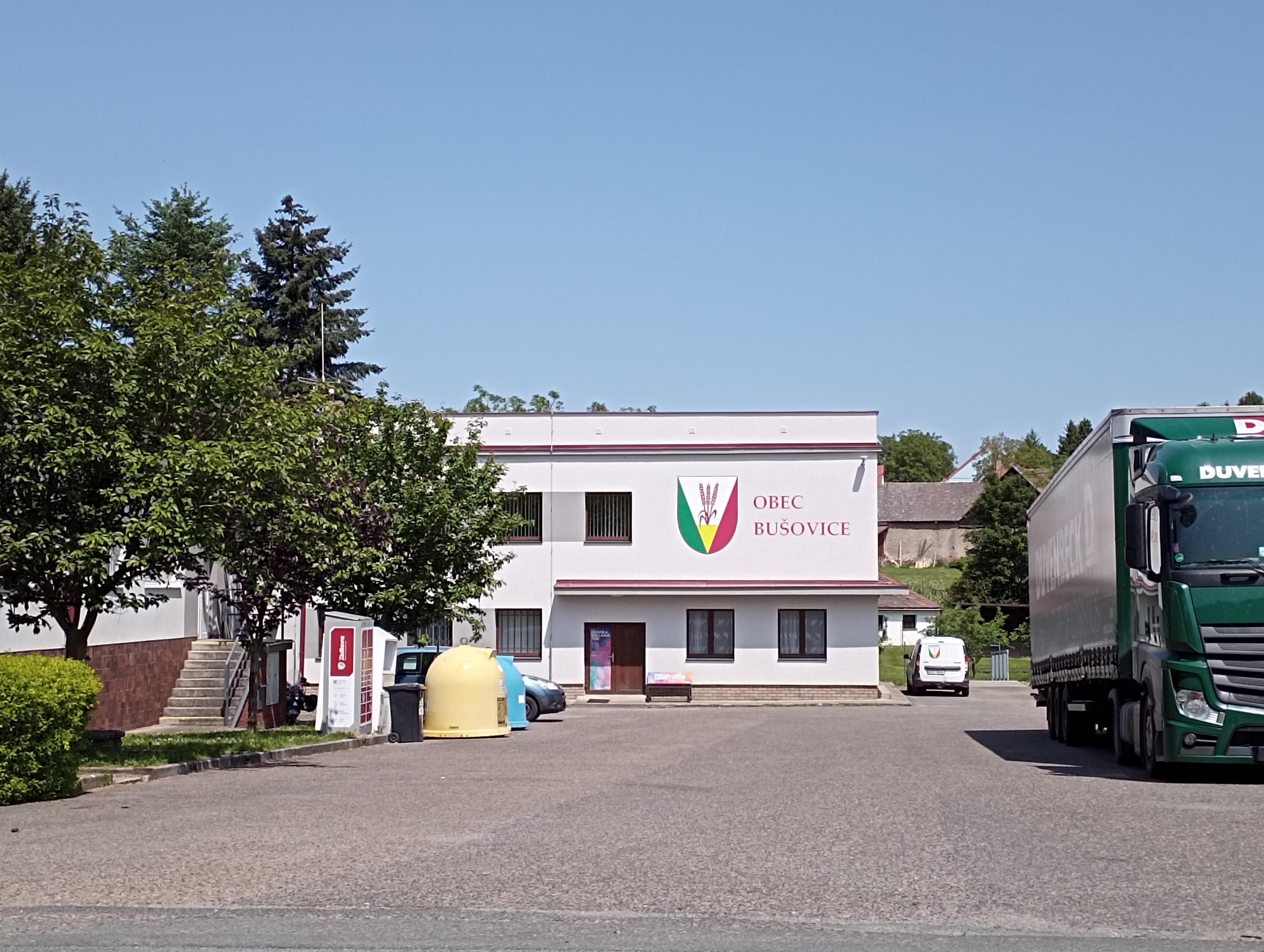 Bušovice - obecní úřad foto 2