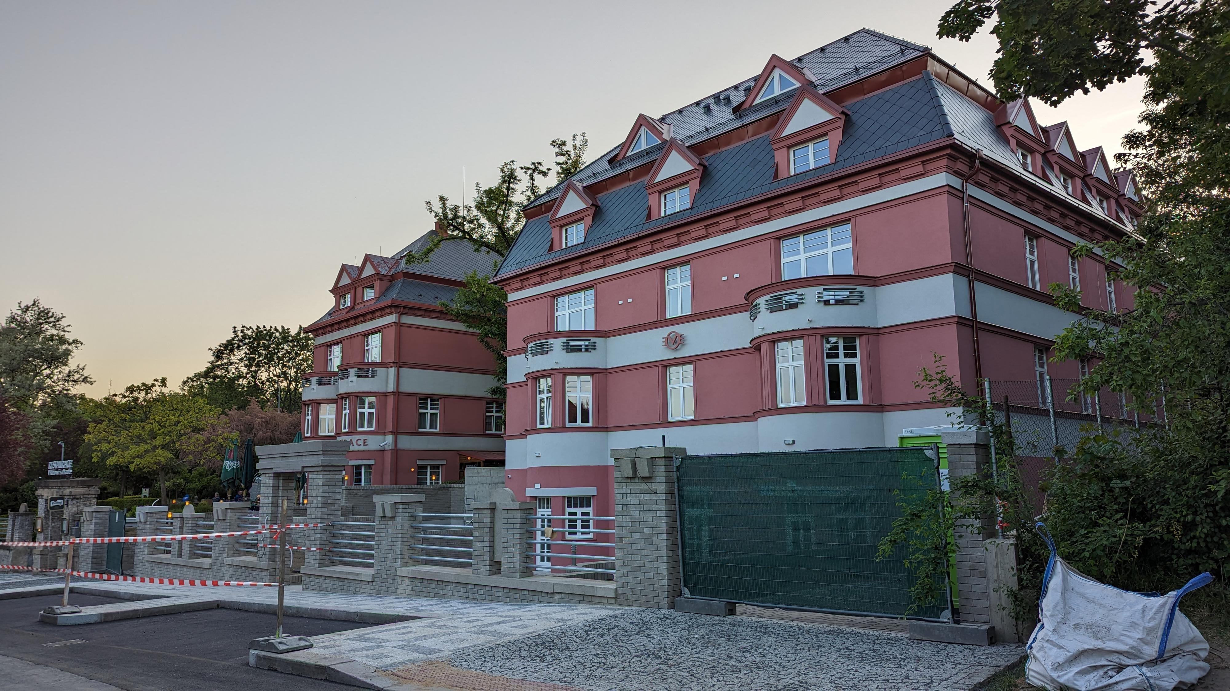 Restaurace V Růžové zahradě foto 6