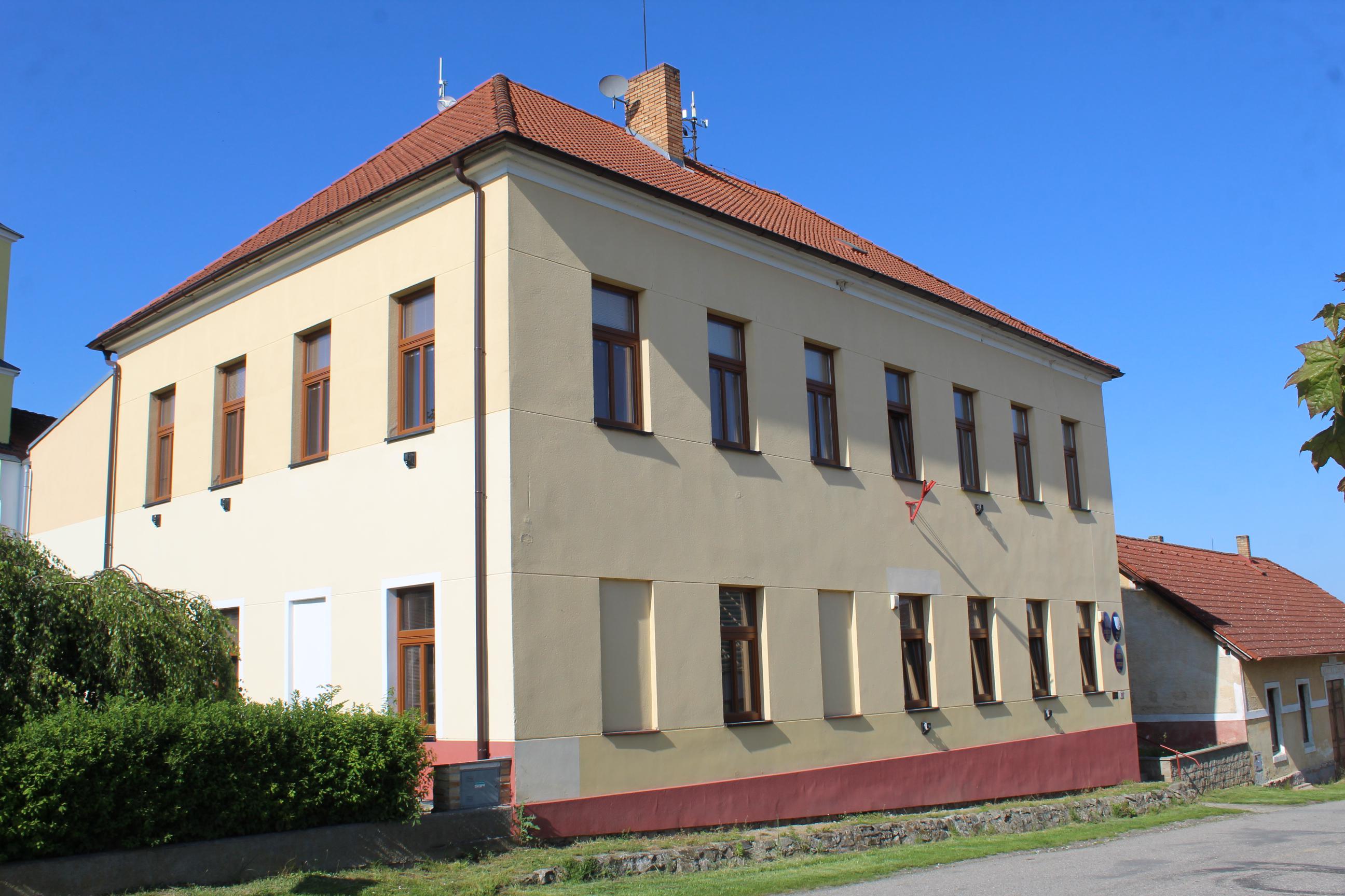 Řípec - obecní úřad foto 3