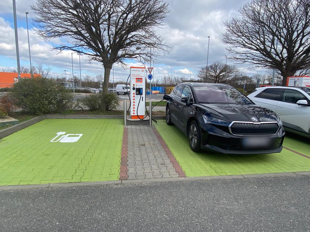 Nabíjecí stanice ČEZ