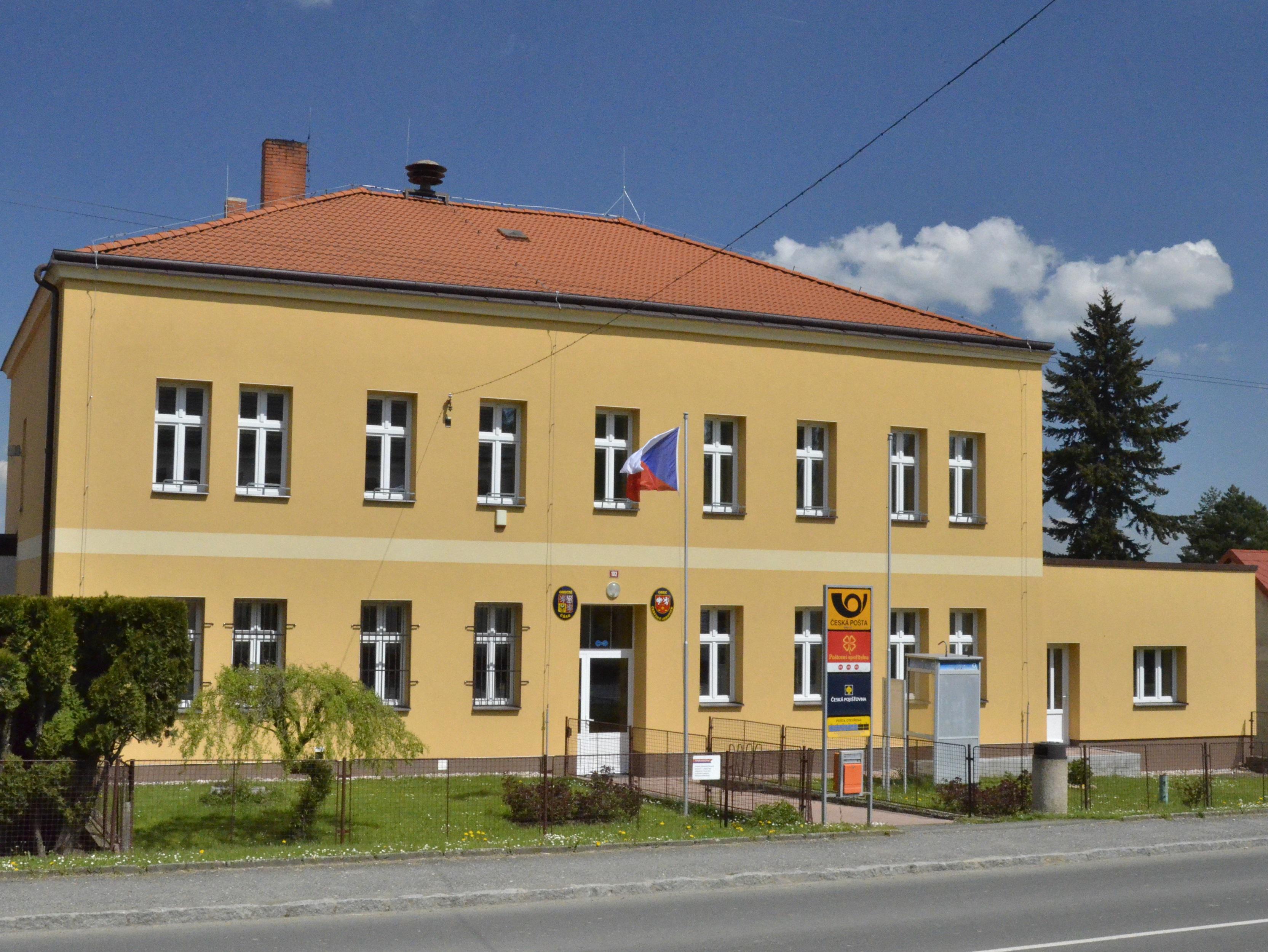 Červené Janovice - obecní úřad foto 2