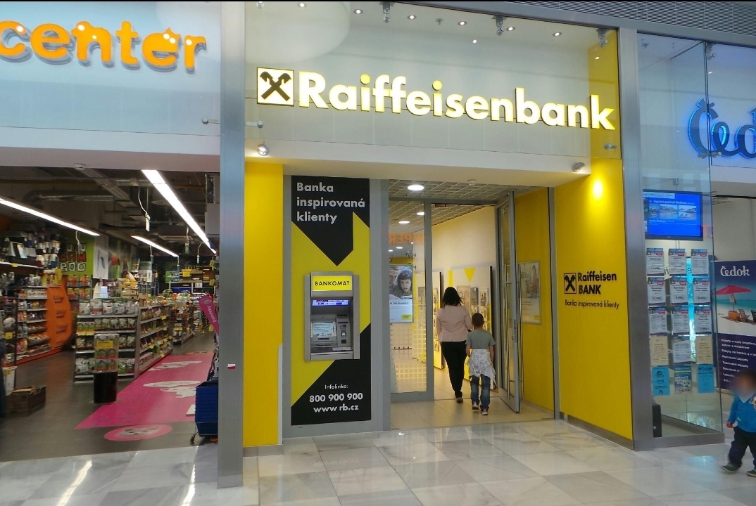 Raiffeisenbank - bankomat