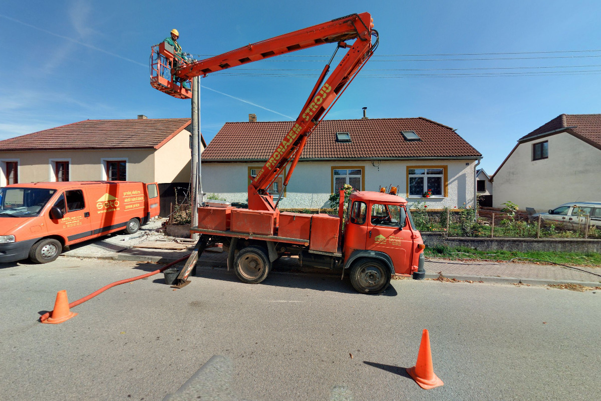 ARS servis lesní a dřevařské techniky foto 2
