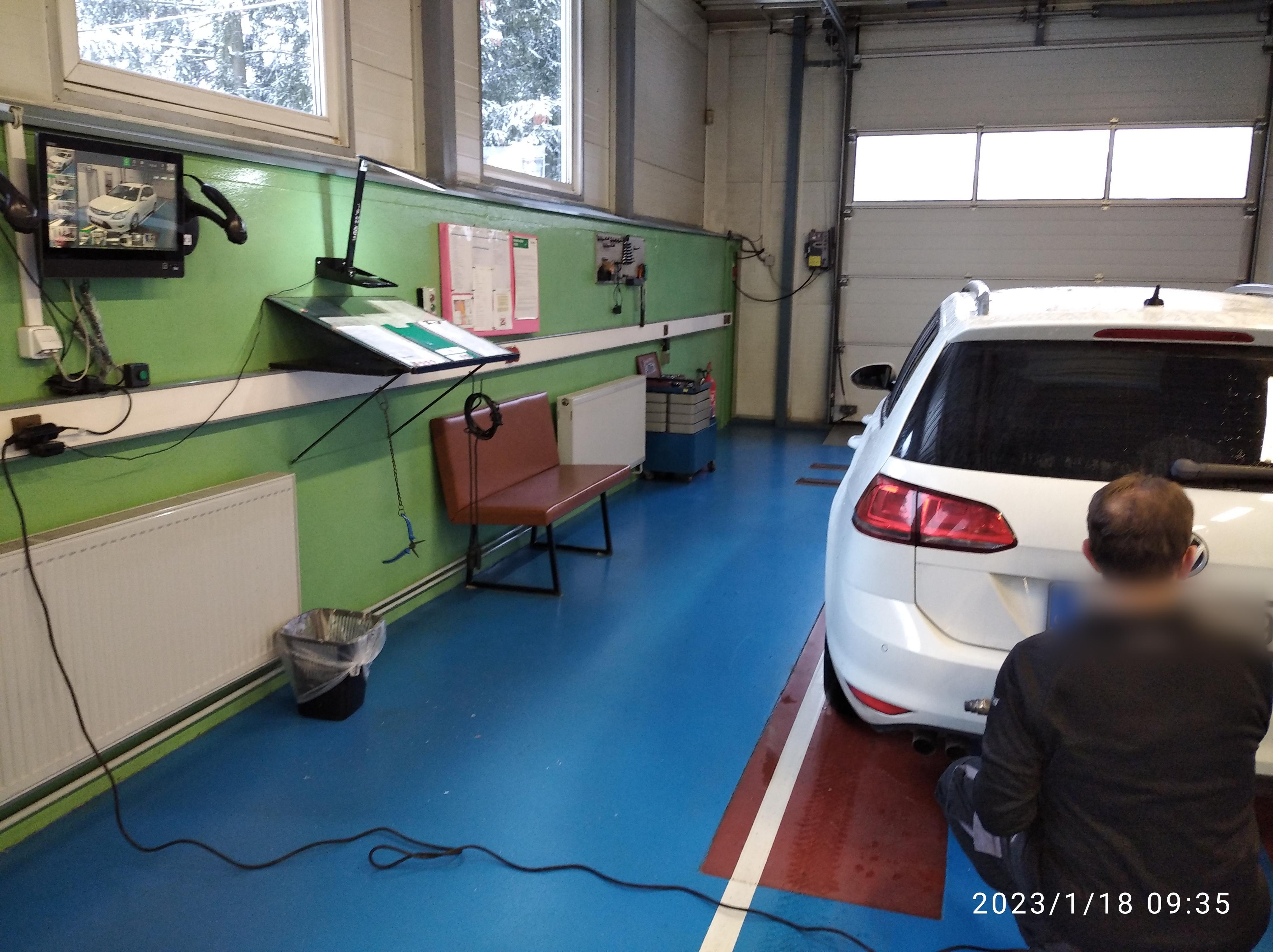 Integrovaná střední škola - STK a měření emisí foto 4