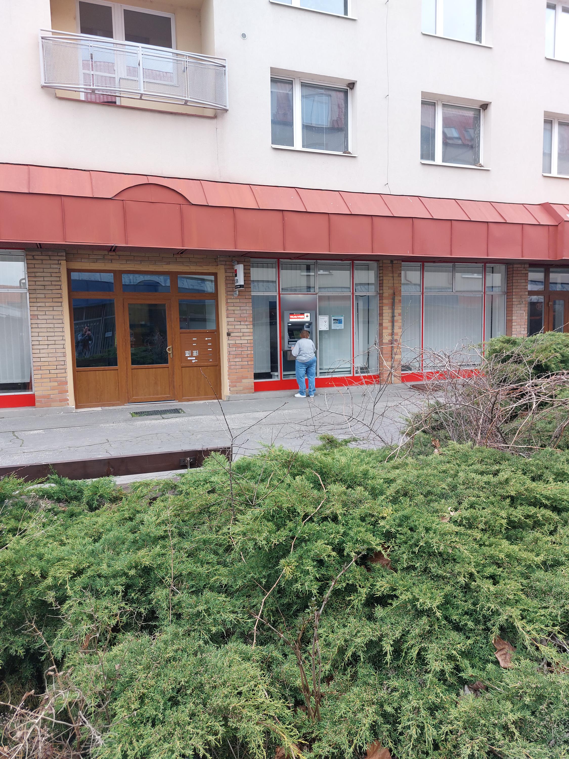 Bankomat Komerční banky foto 2