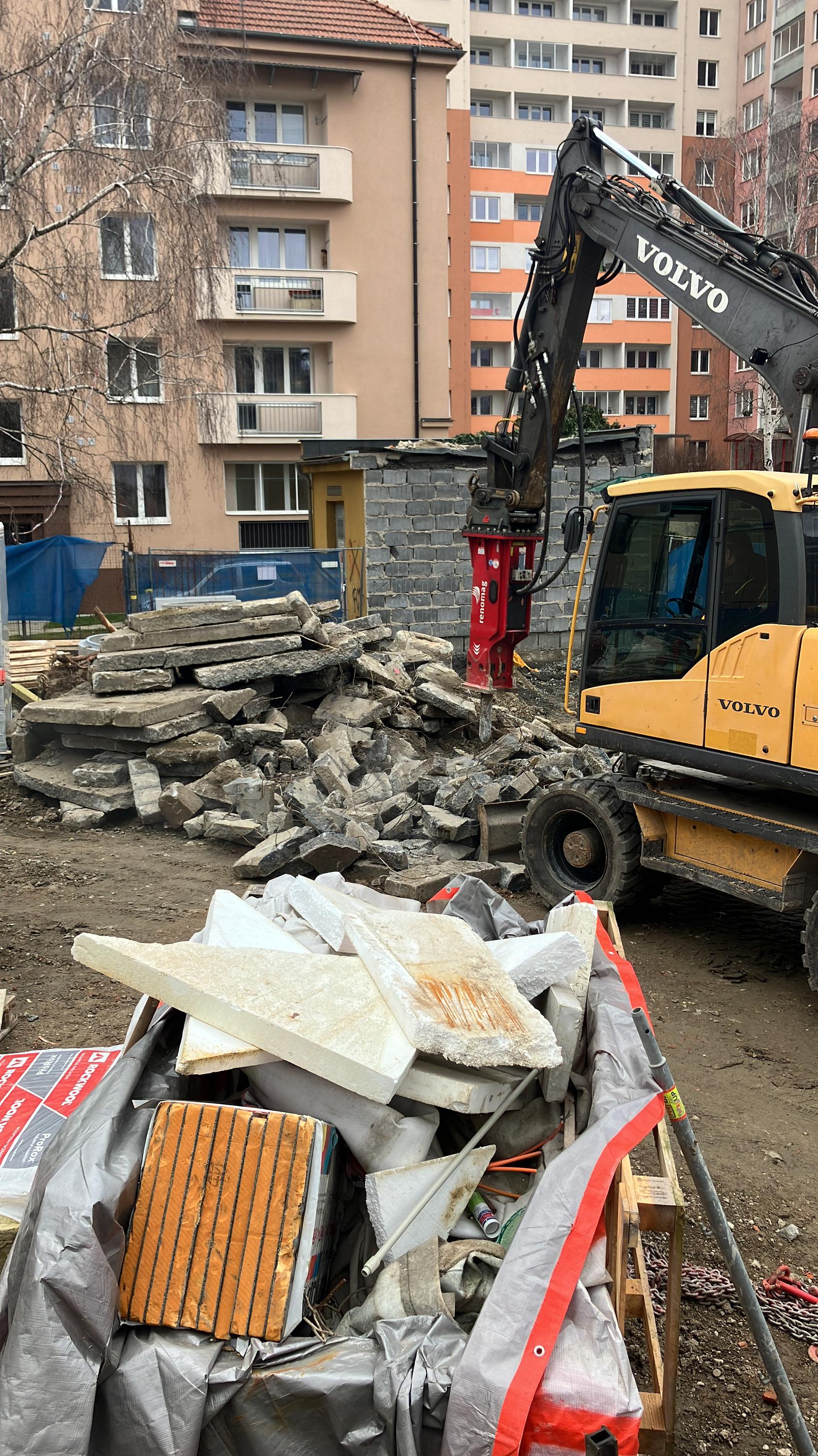 Martin Žádník - kontejnerová doprava, zemní práce, demolice foto 3