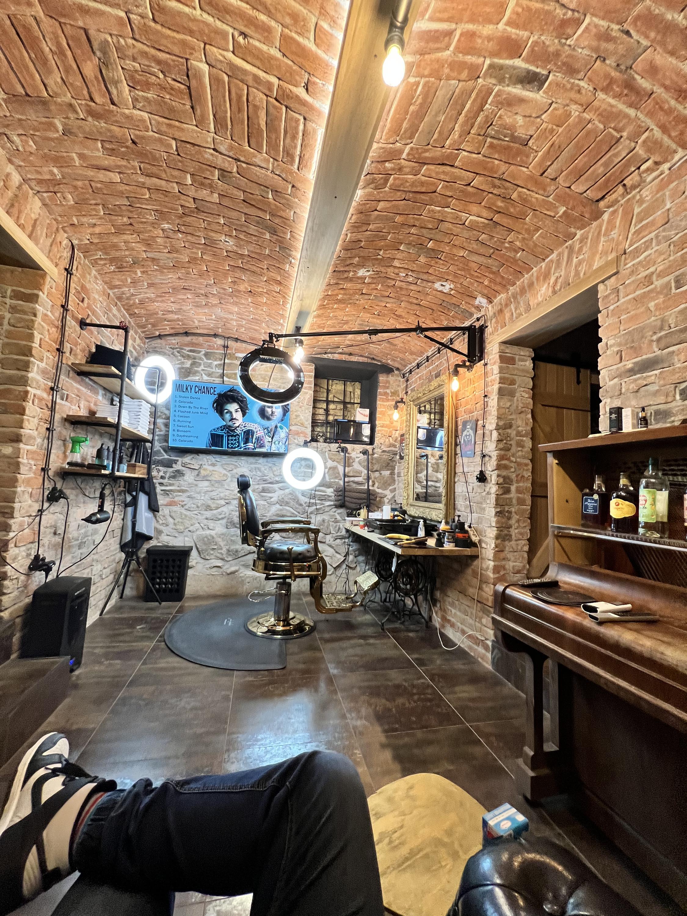 Hanys Barbershop foto 1