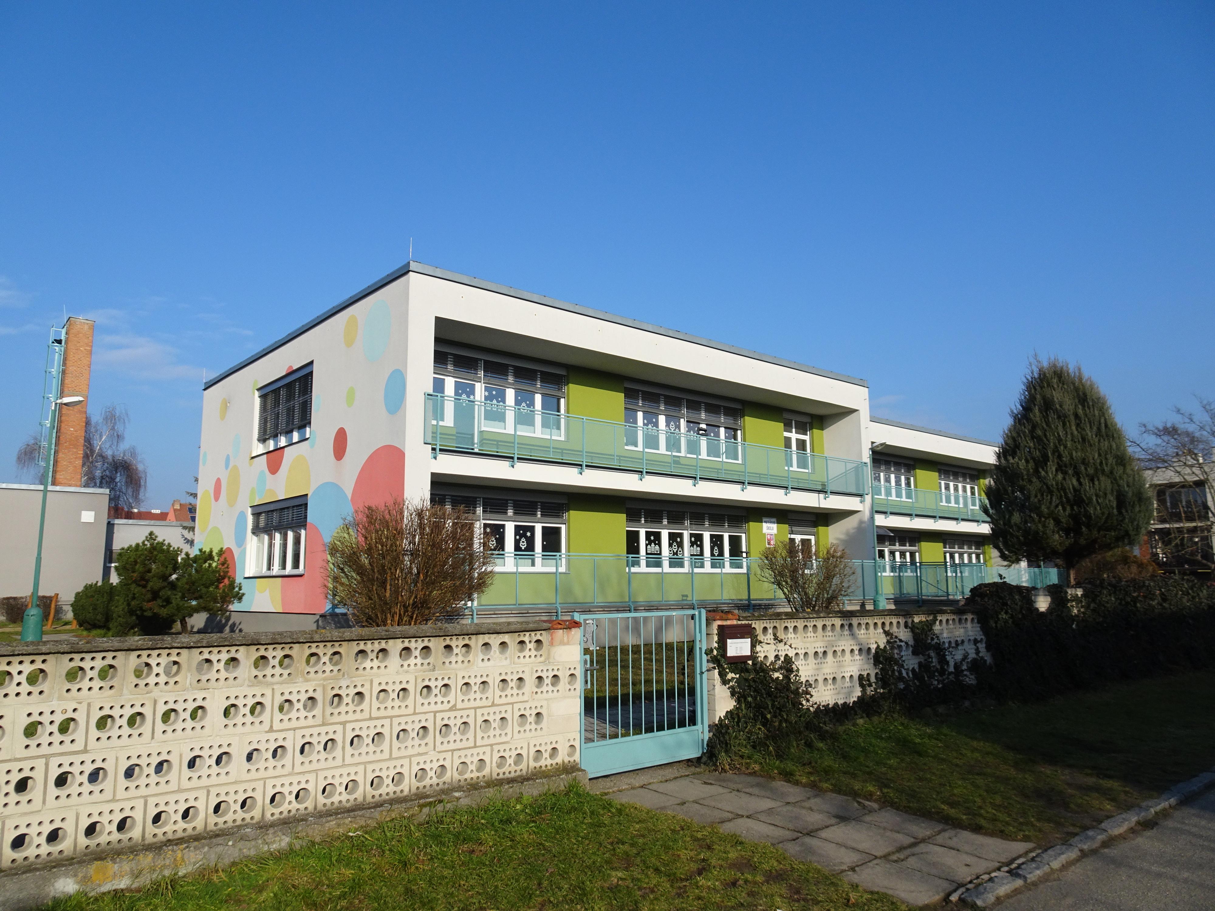 Mateřská škola II Dubňany, příspěvková organizace foto 2