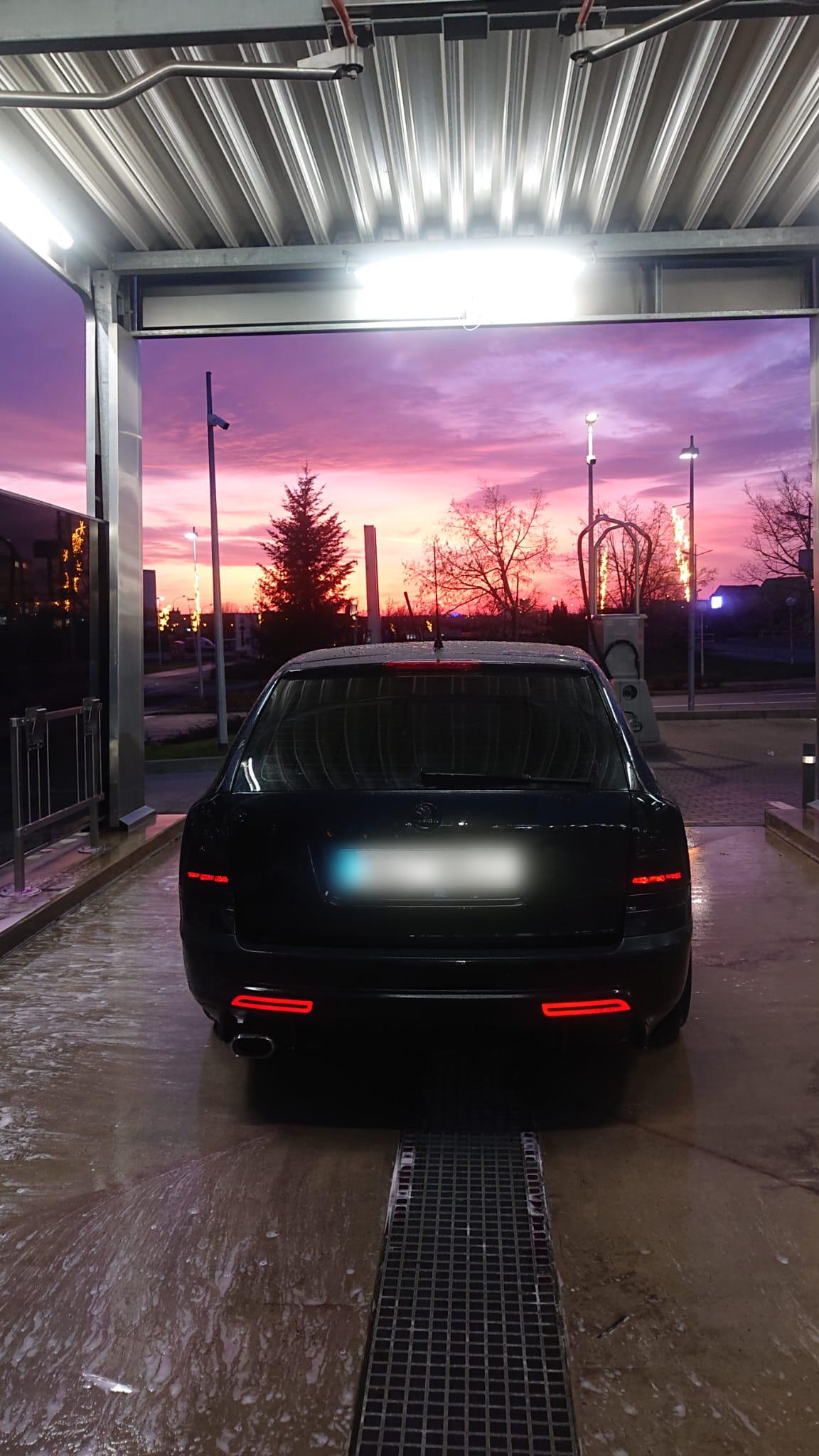 FIRST CARWASH foto 4