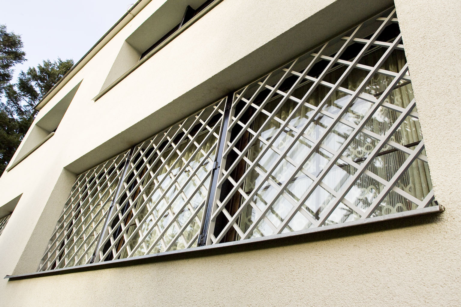 Pevné a otevírací mříže