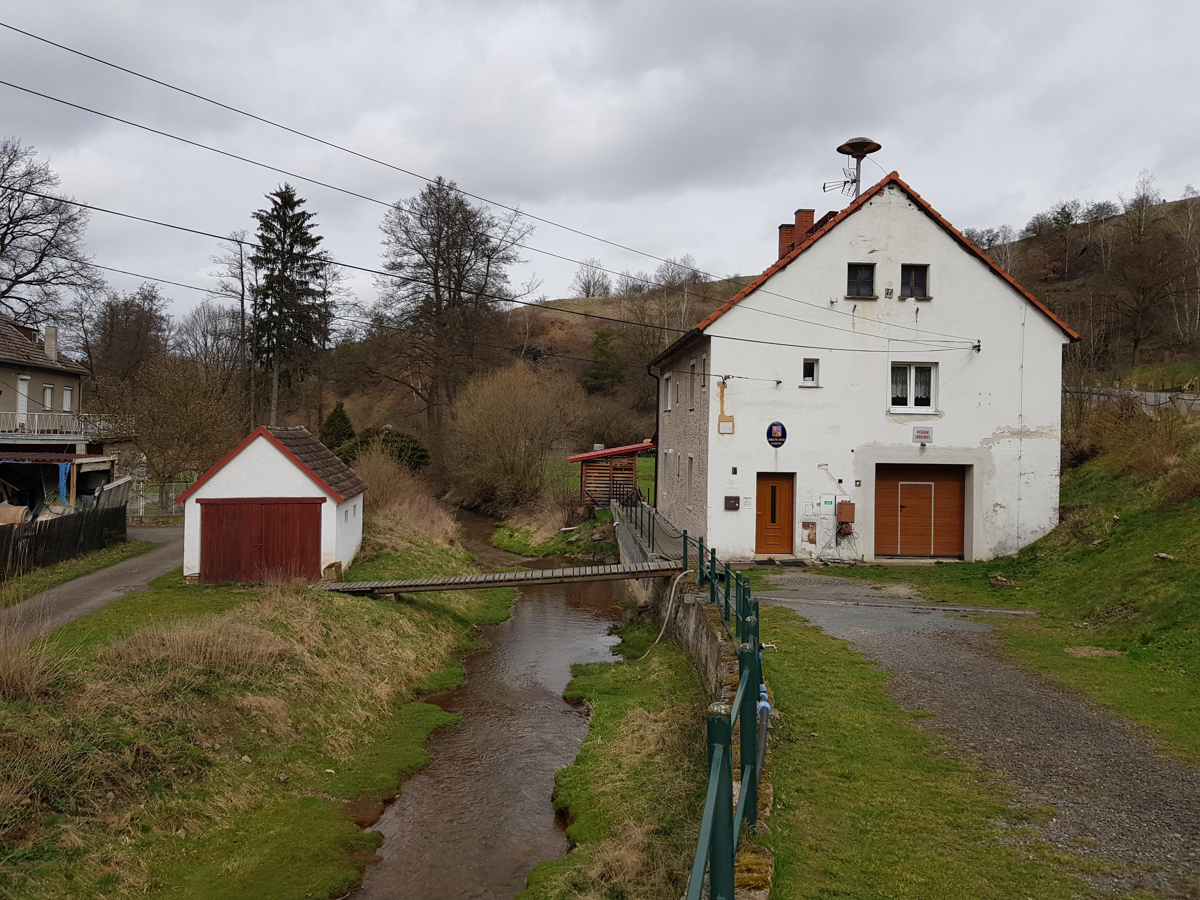 Kamenec - obecní úřad foto 3