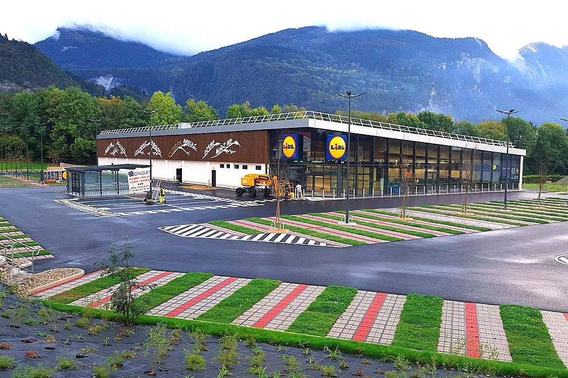 Zatravňovací dlažba vhodná pro parkoviště