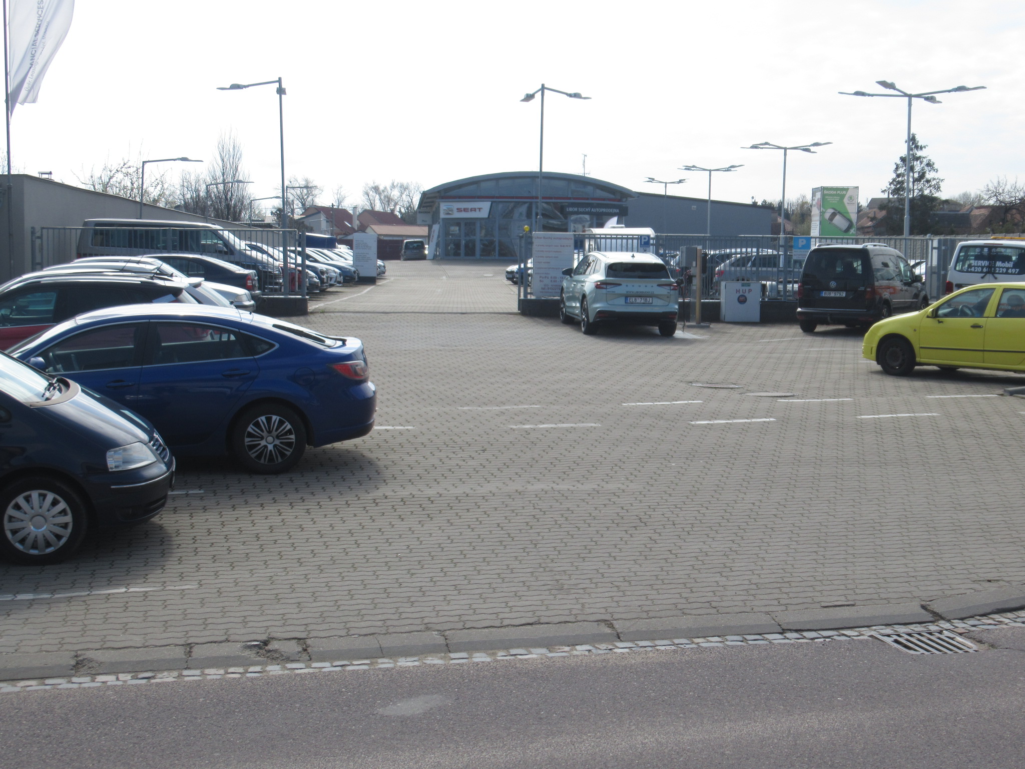 Libor Suchý, autoprodejna - Nabíjecí stanice