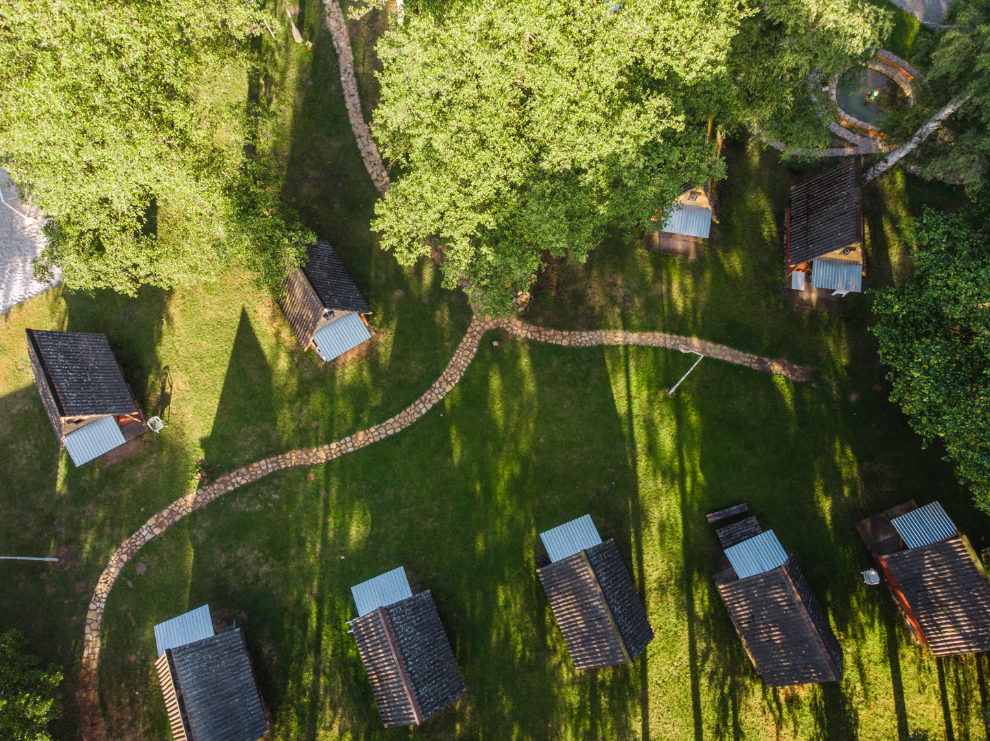 AutoKemp, chatky a restaurace Sluníčko foto 3