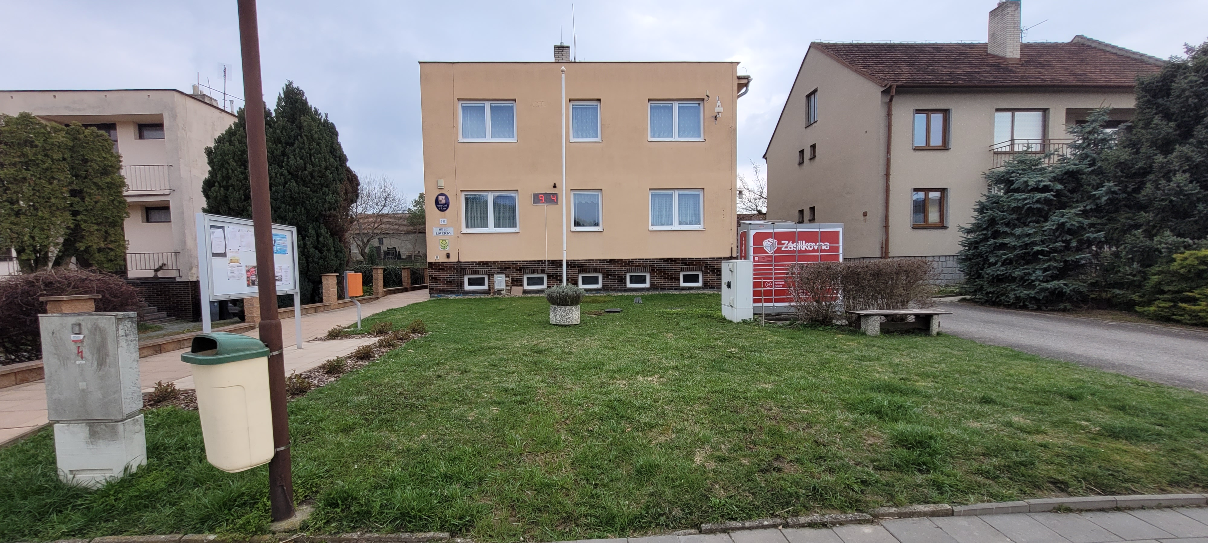 Lovčičky - obecní úřad foto 4
